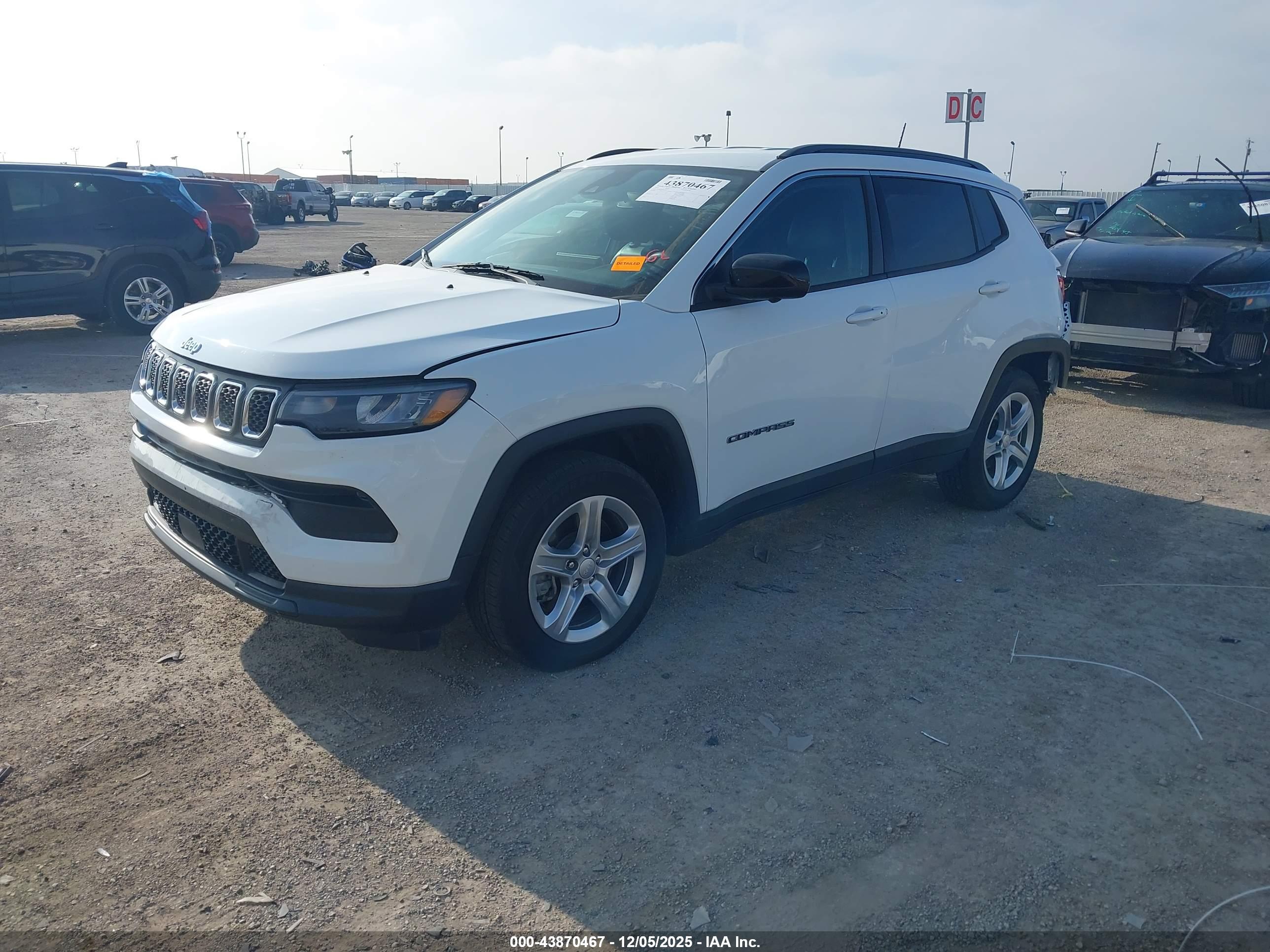 JEEP COMPASS image 2