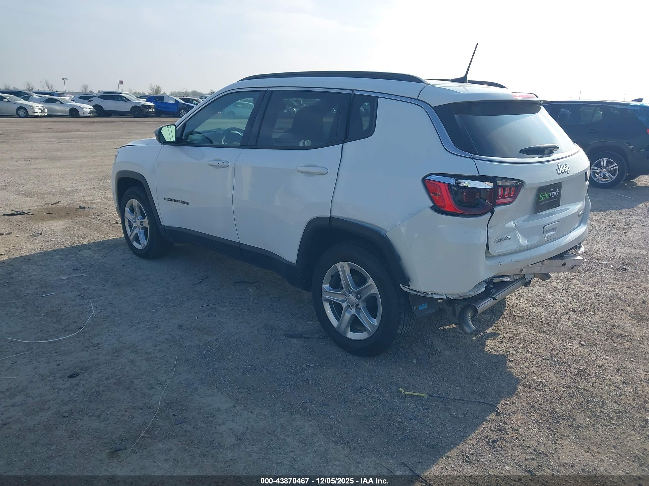 JEEP COMPASS image 3