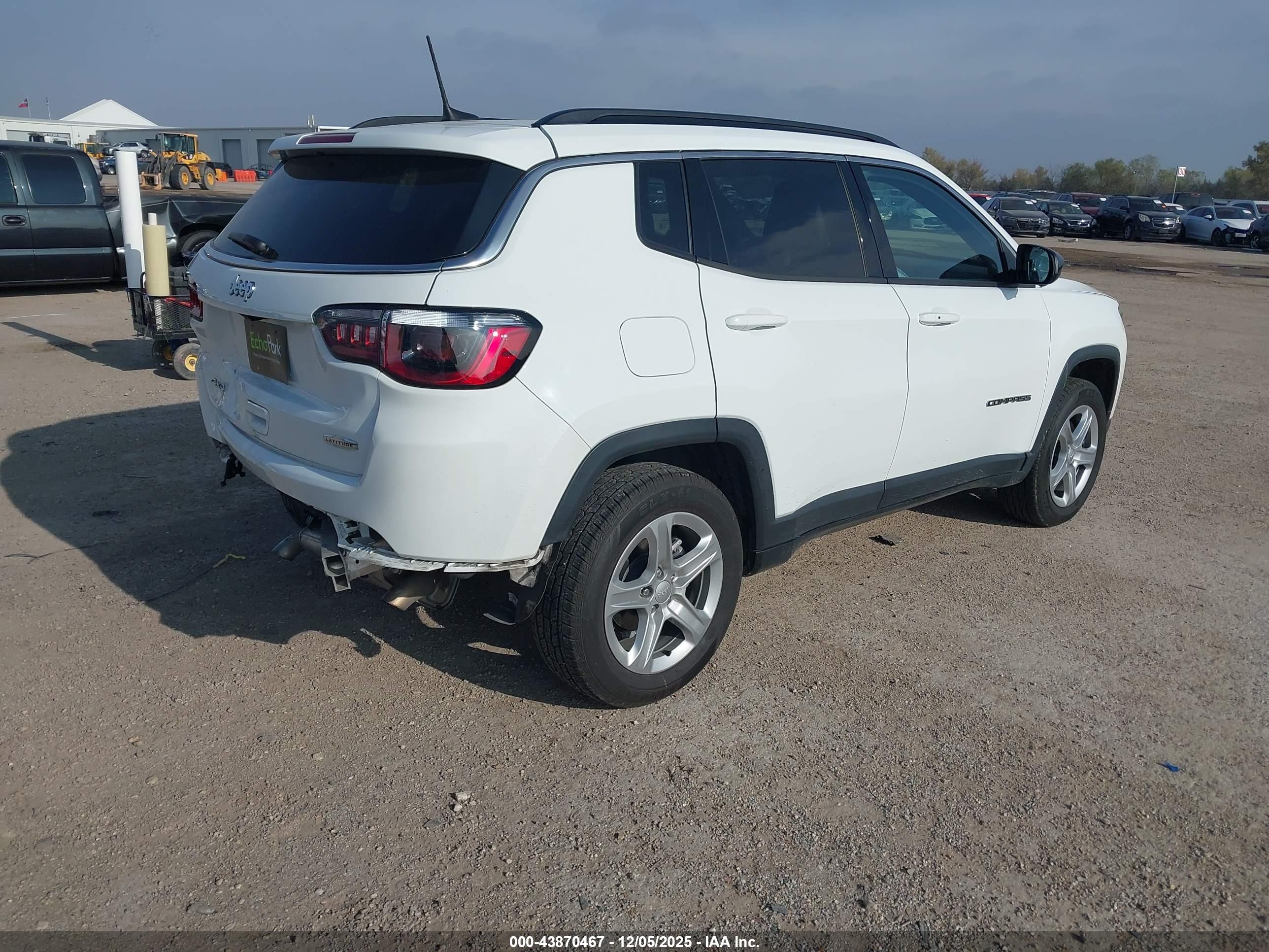 JEEP COMPASS image 4