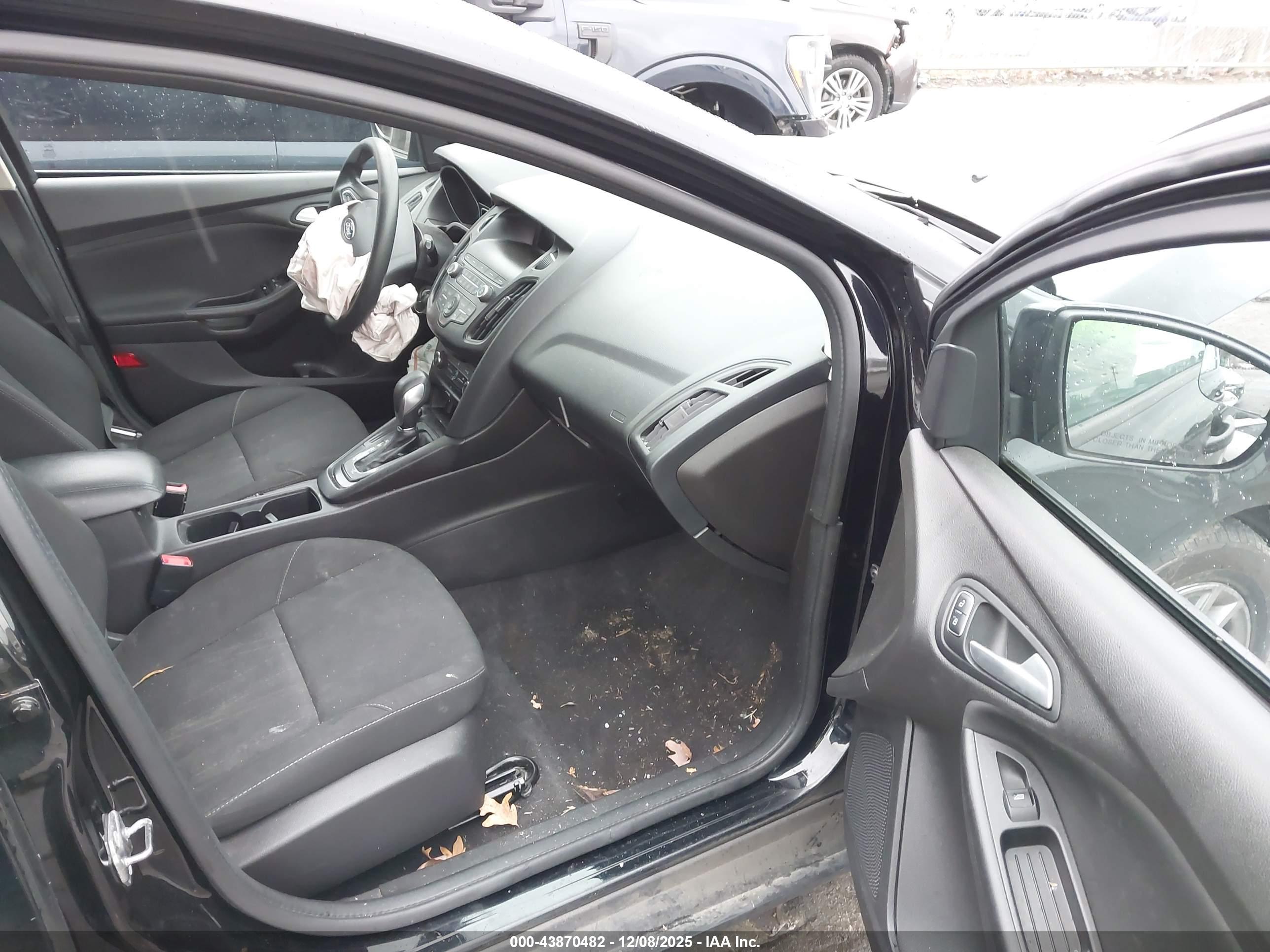 FORD FOCUS image 5