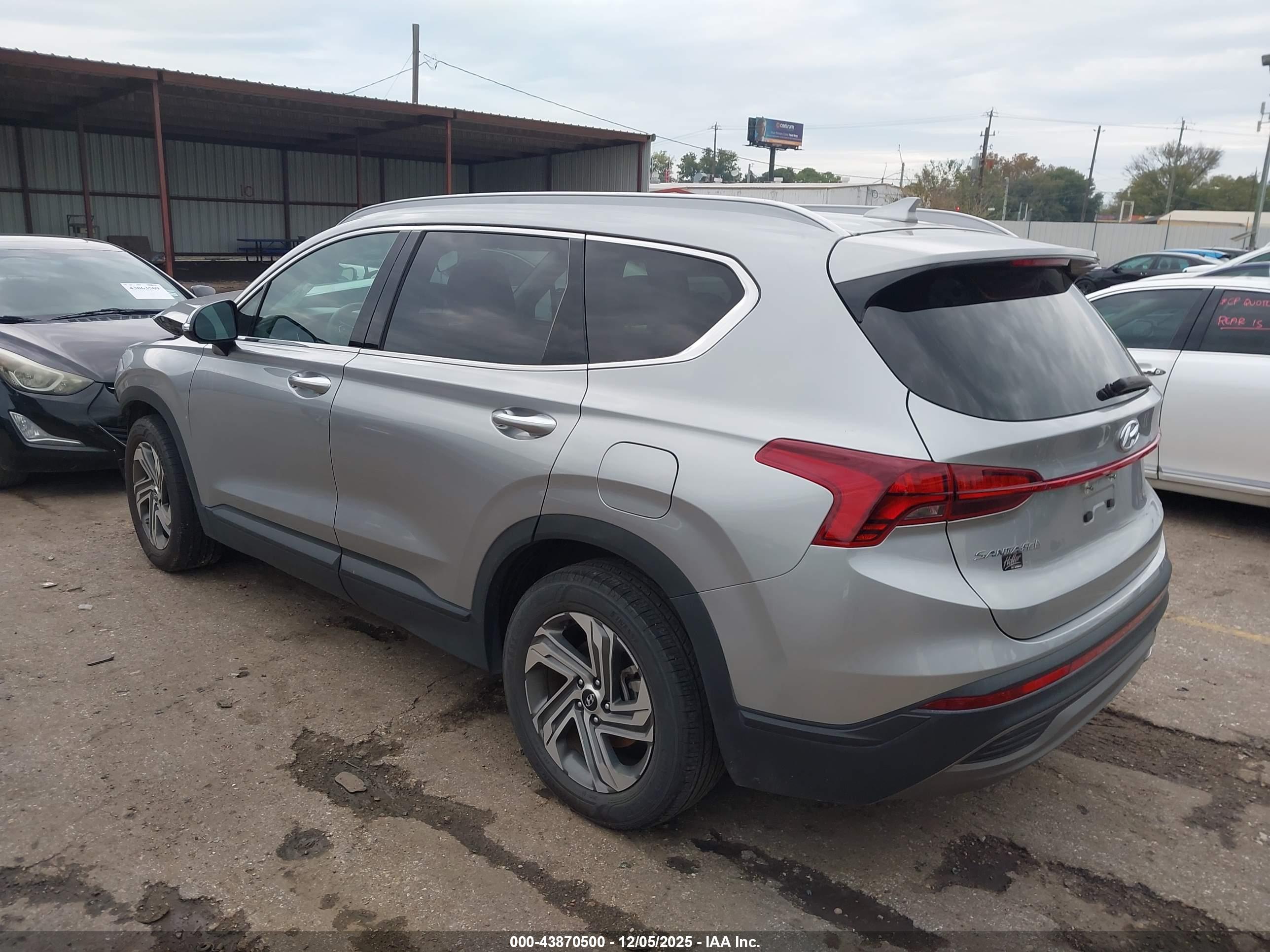 HYUNDAI SANTA image 3
