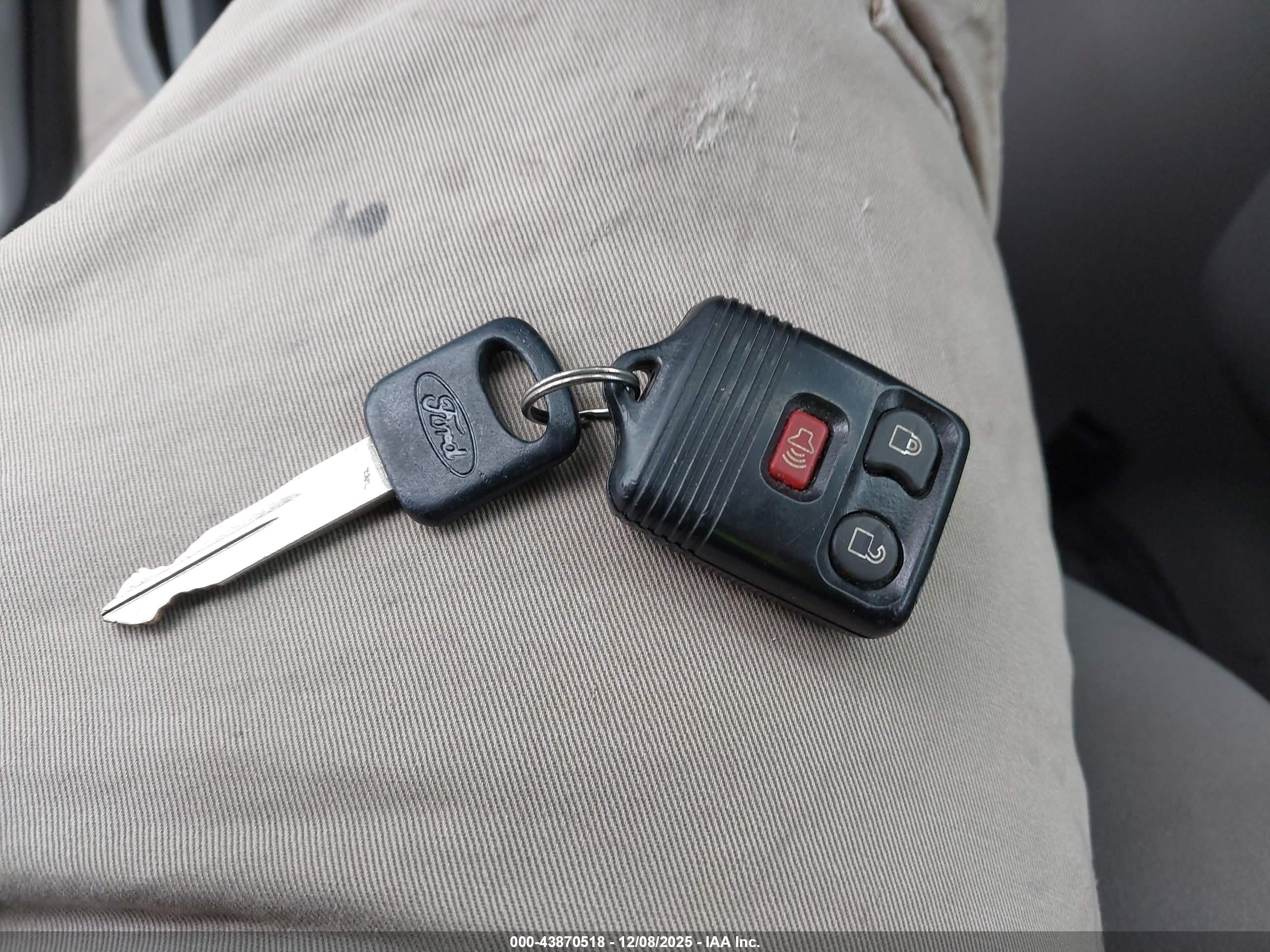 FORD E-350 image 11