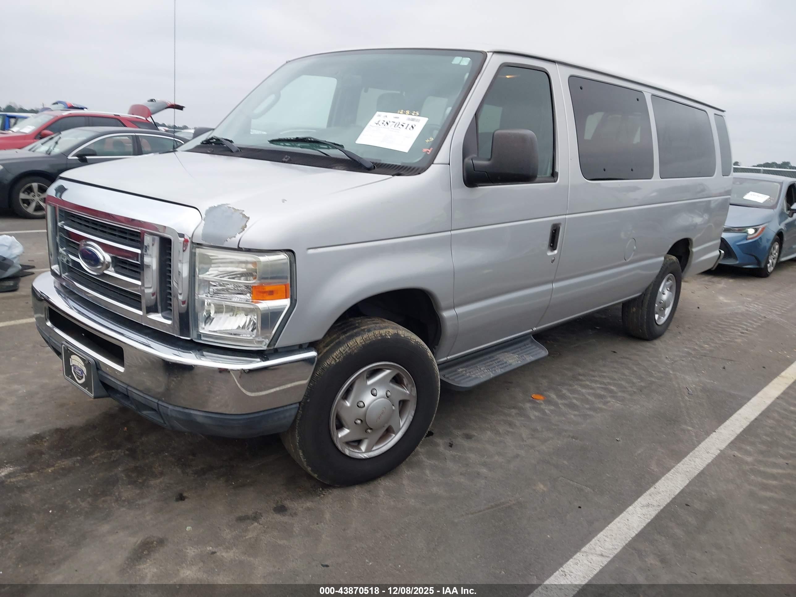 FORD E-350 image 2