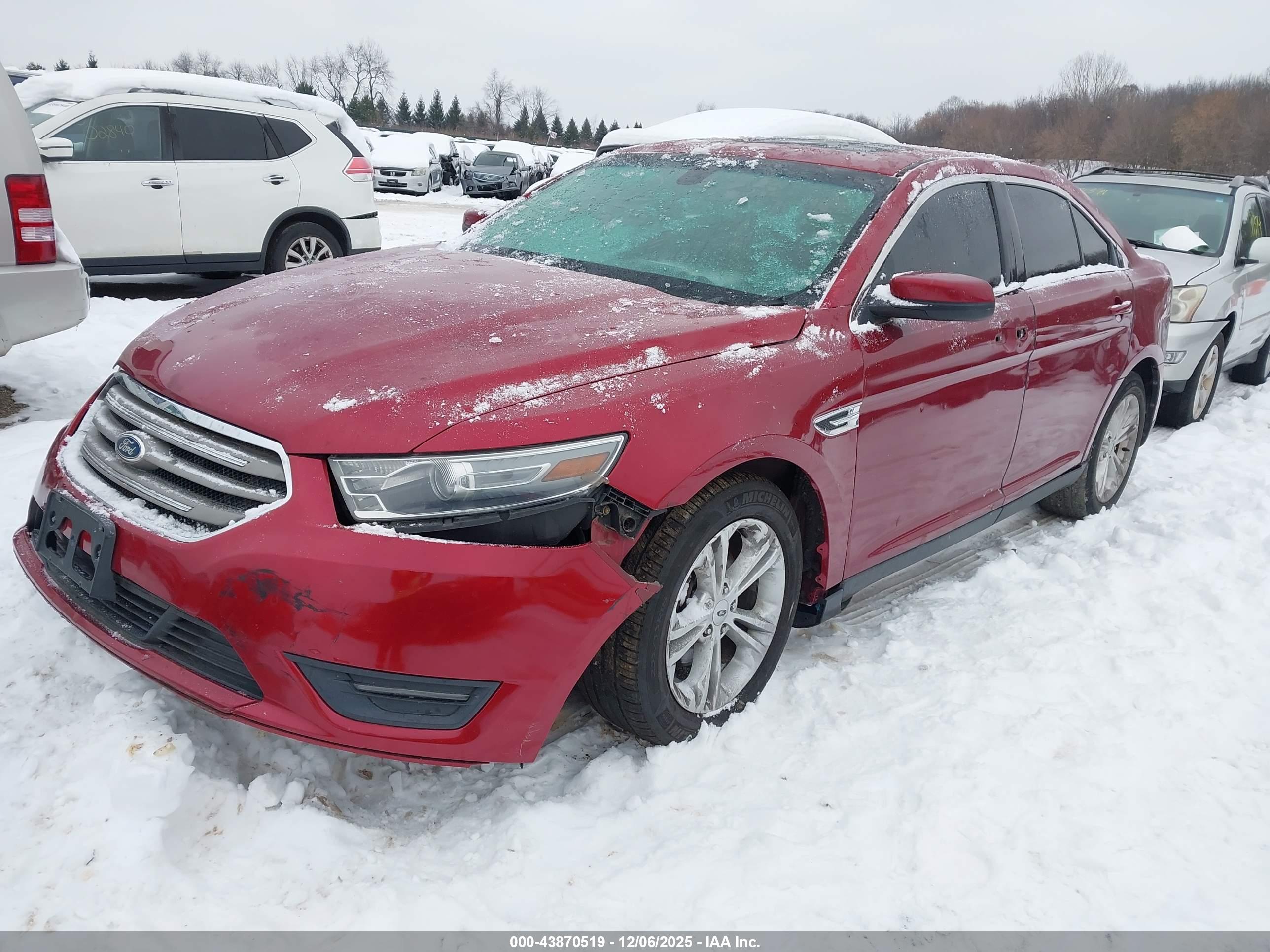 FORD TAURUS image 2