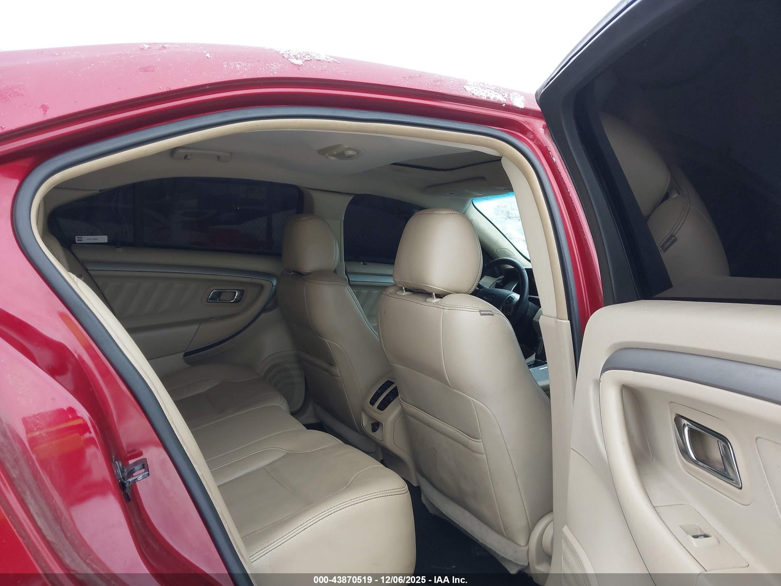 FORD TAURUS image 8