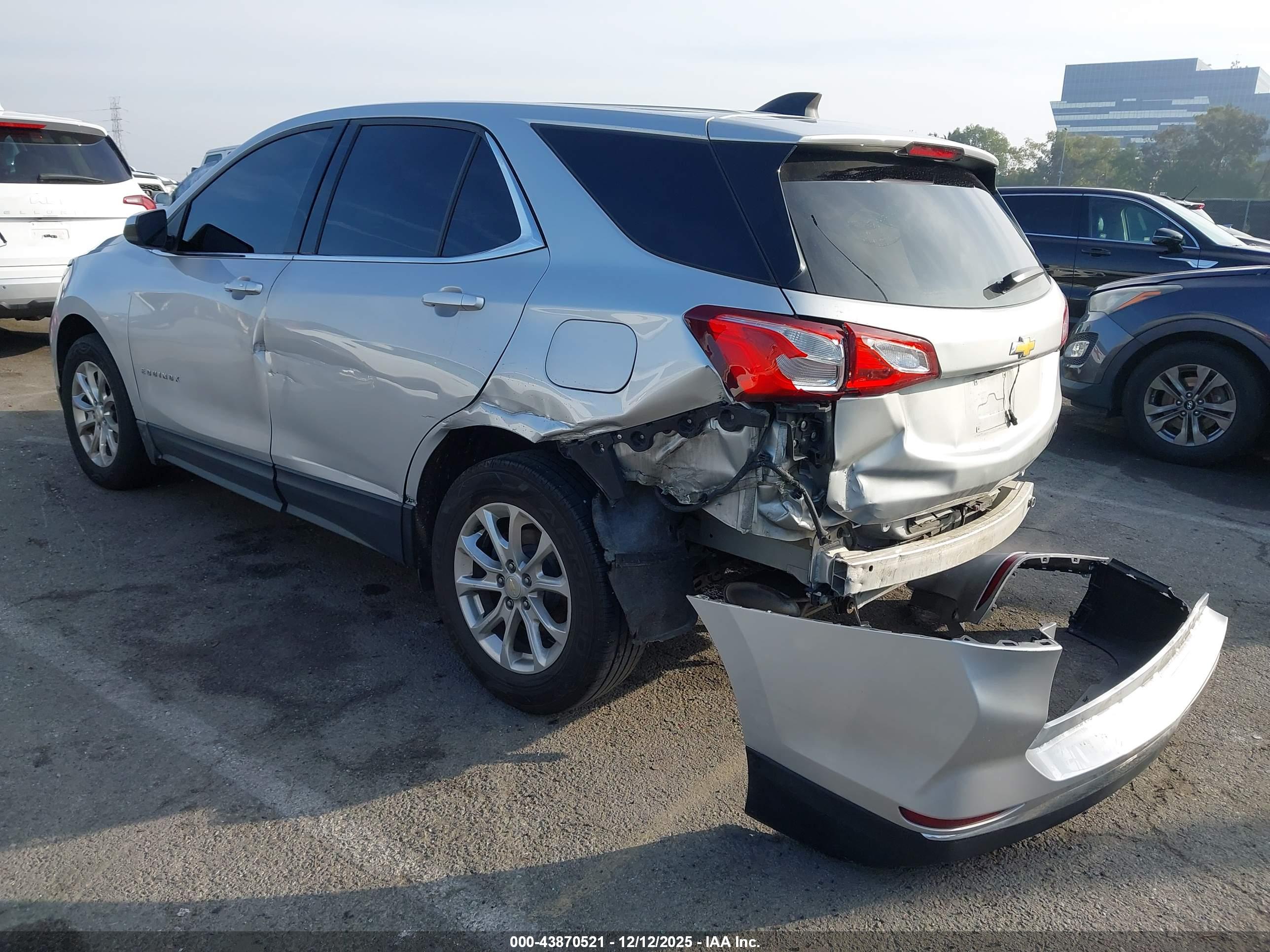 CHEVROLET EQUINOX image 3