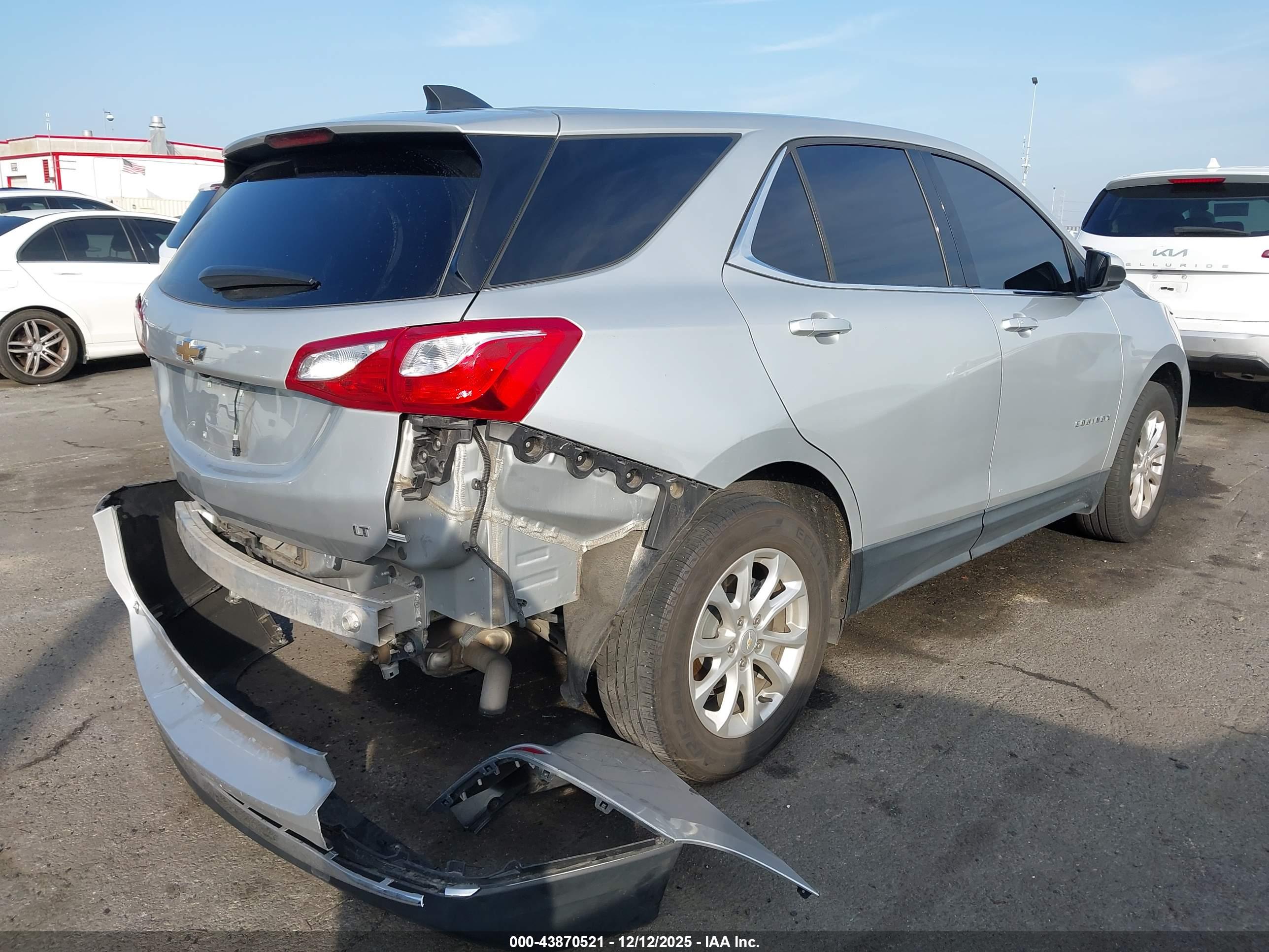 CHEVROLET EQUINOX image 4