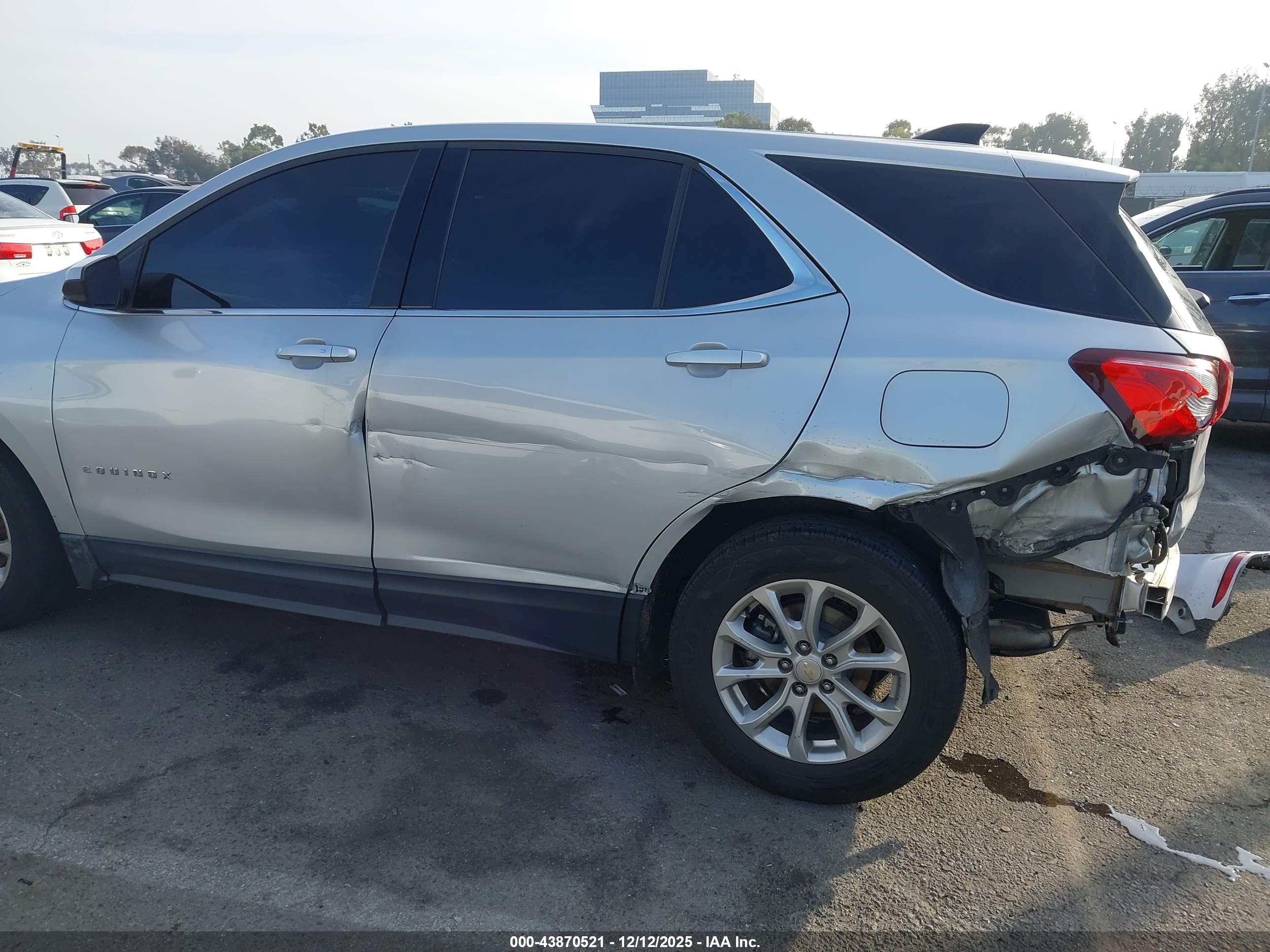 CHEVROLET EQUINOX image 6