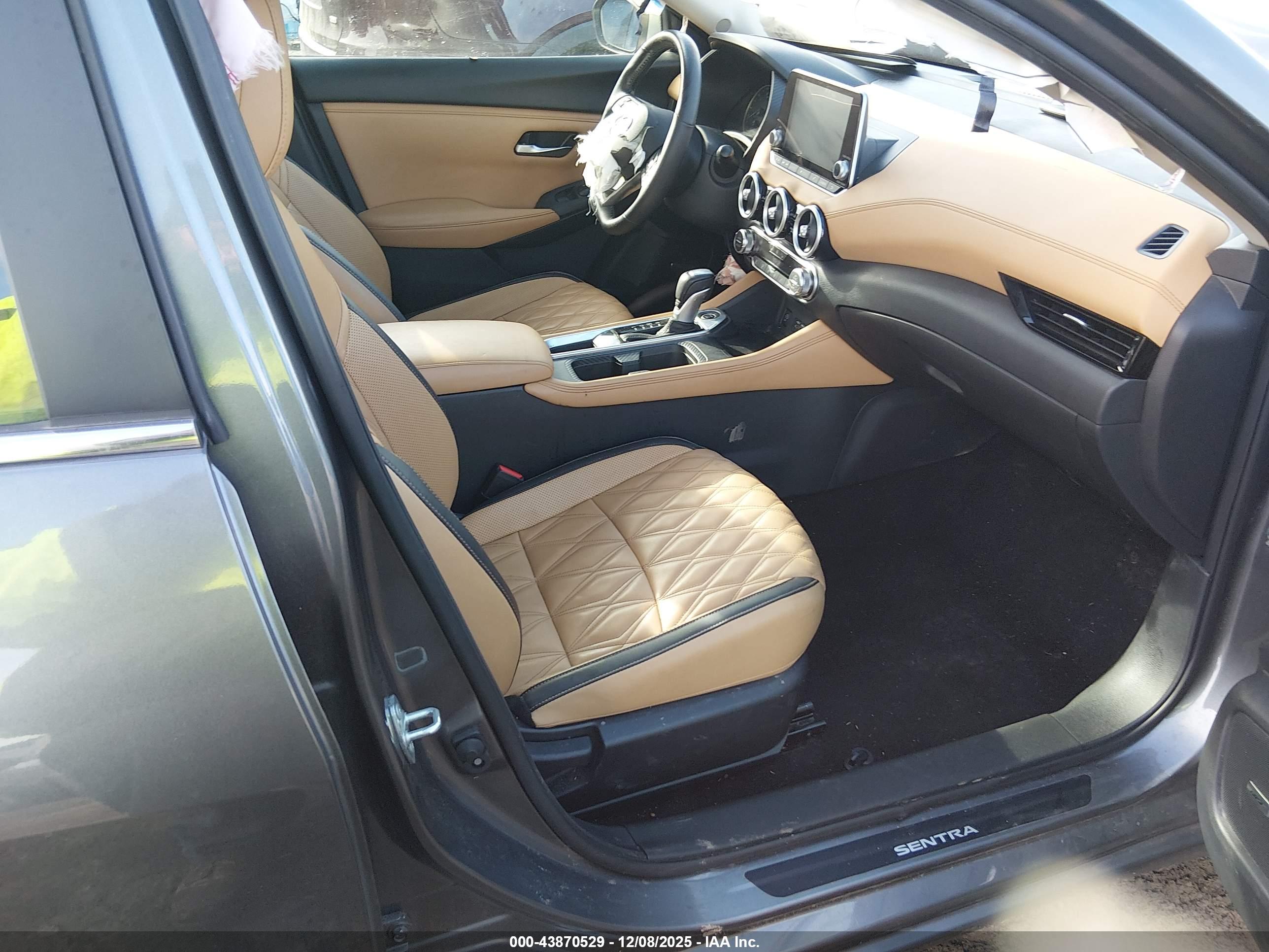 NISSAN SENTRA image 5