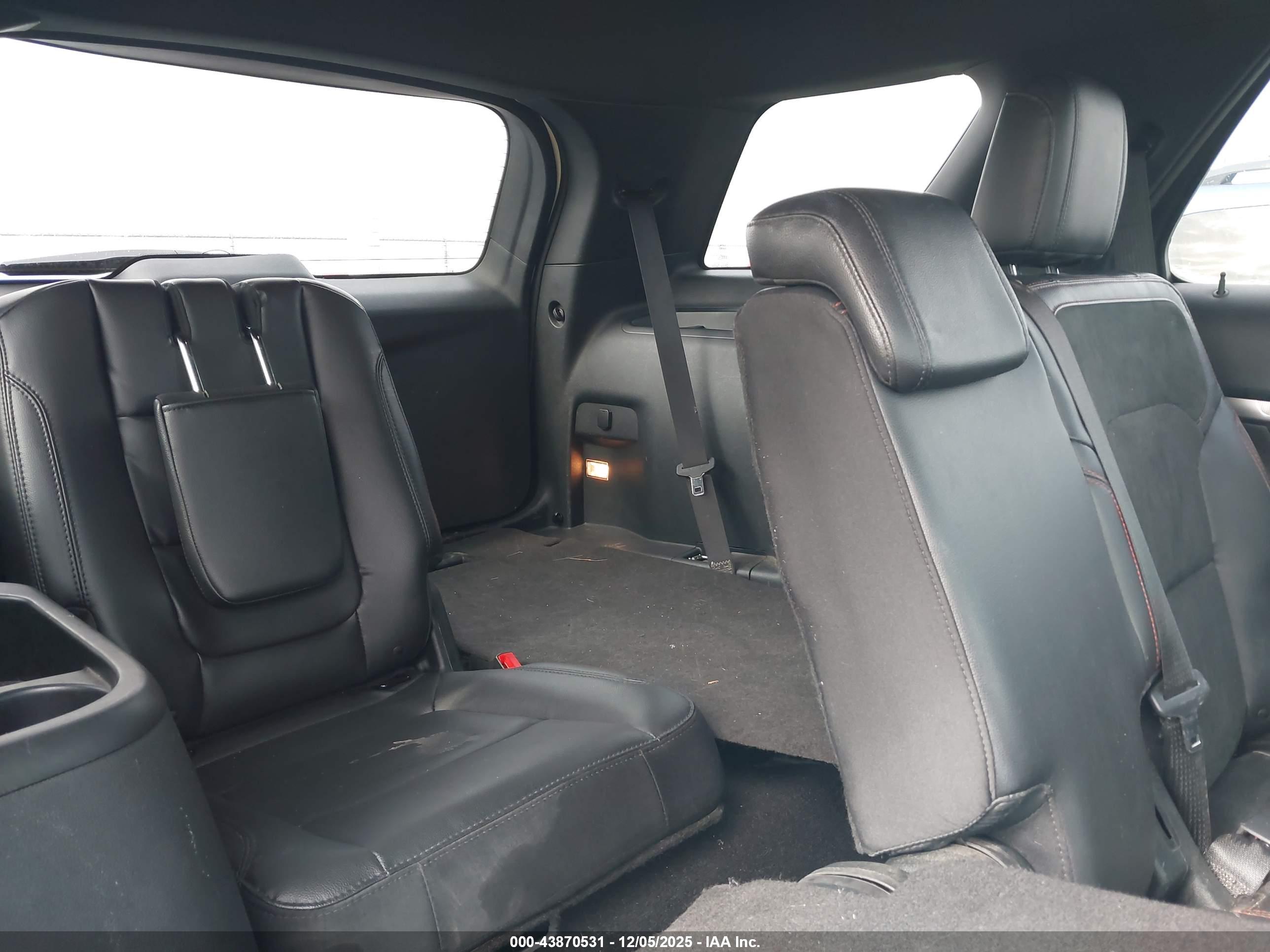FORD EXPLORER image 8