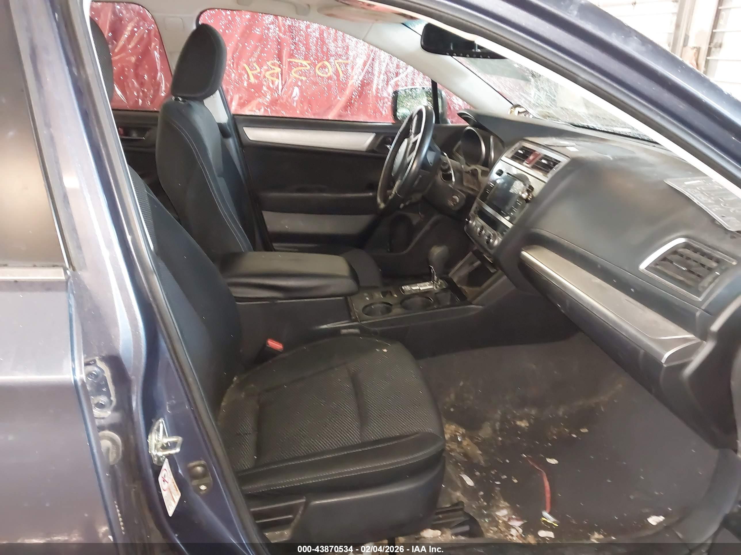 SUBARU OUTBACK image 5