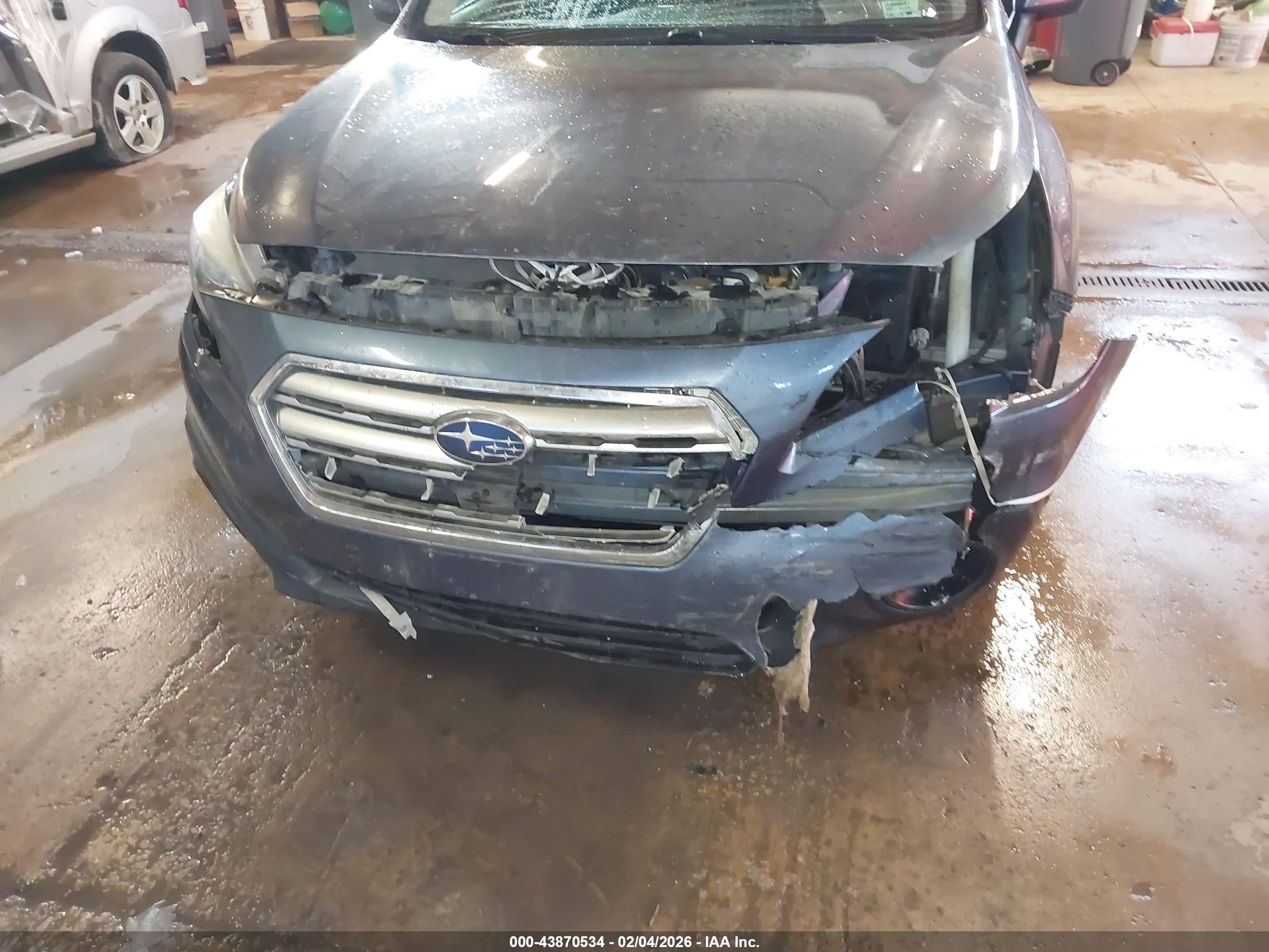 SUBARU OUTBACK image 6
