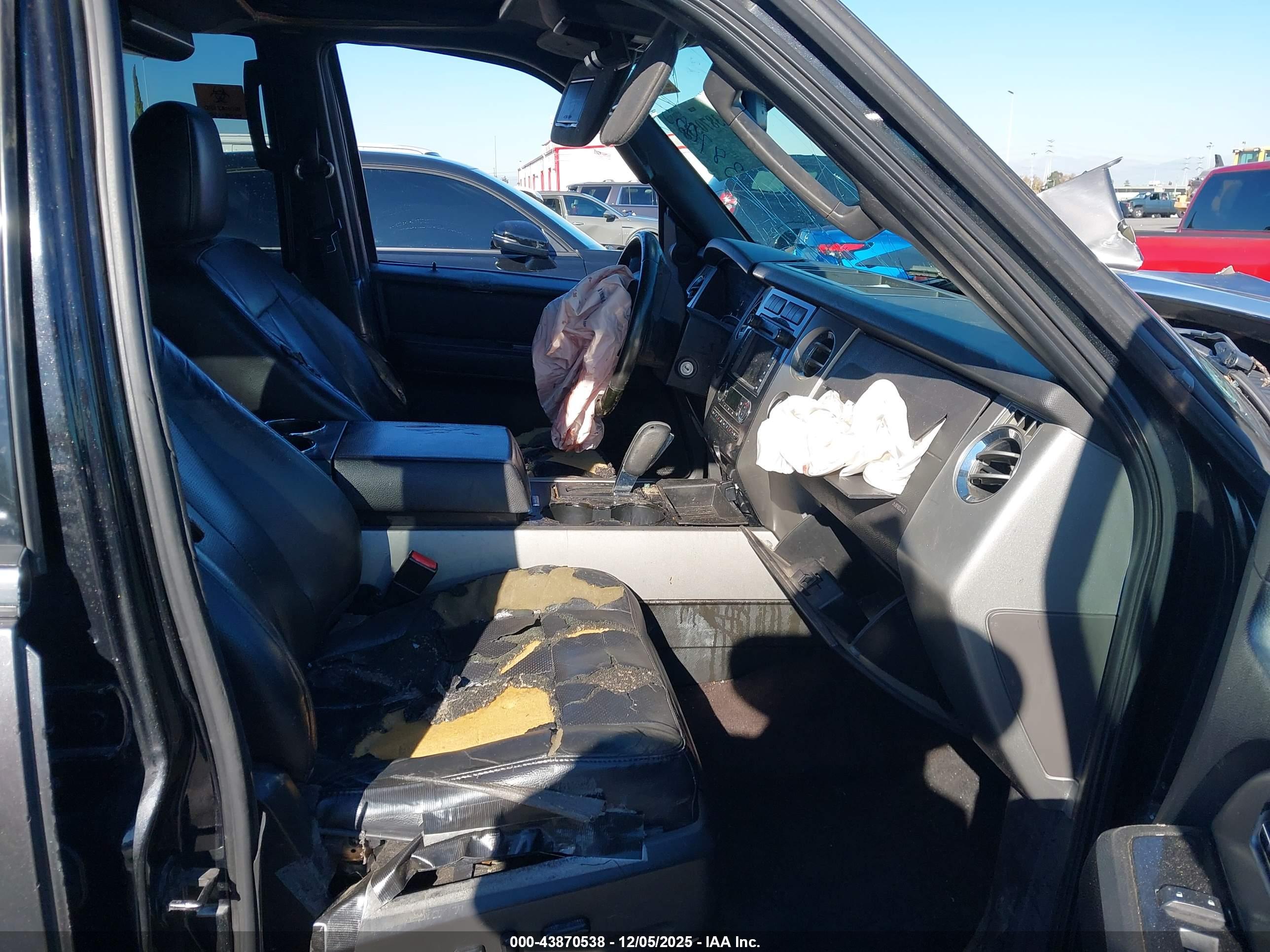 FORD EXPEDITION image 5
