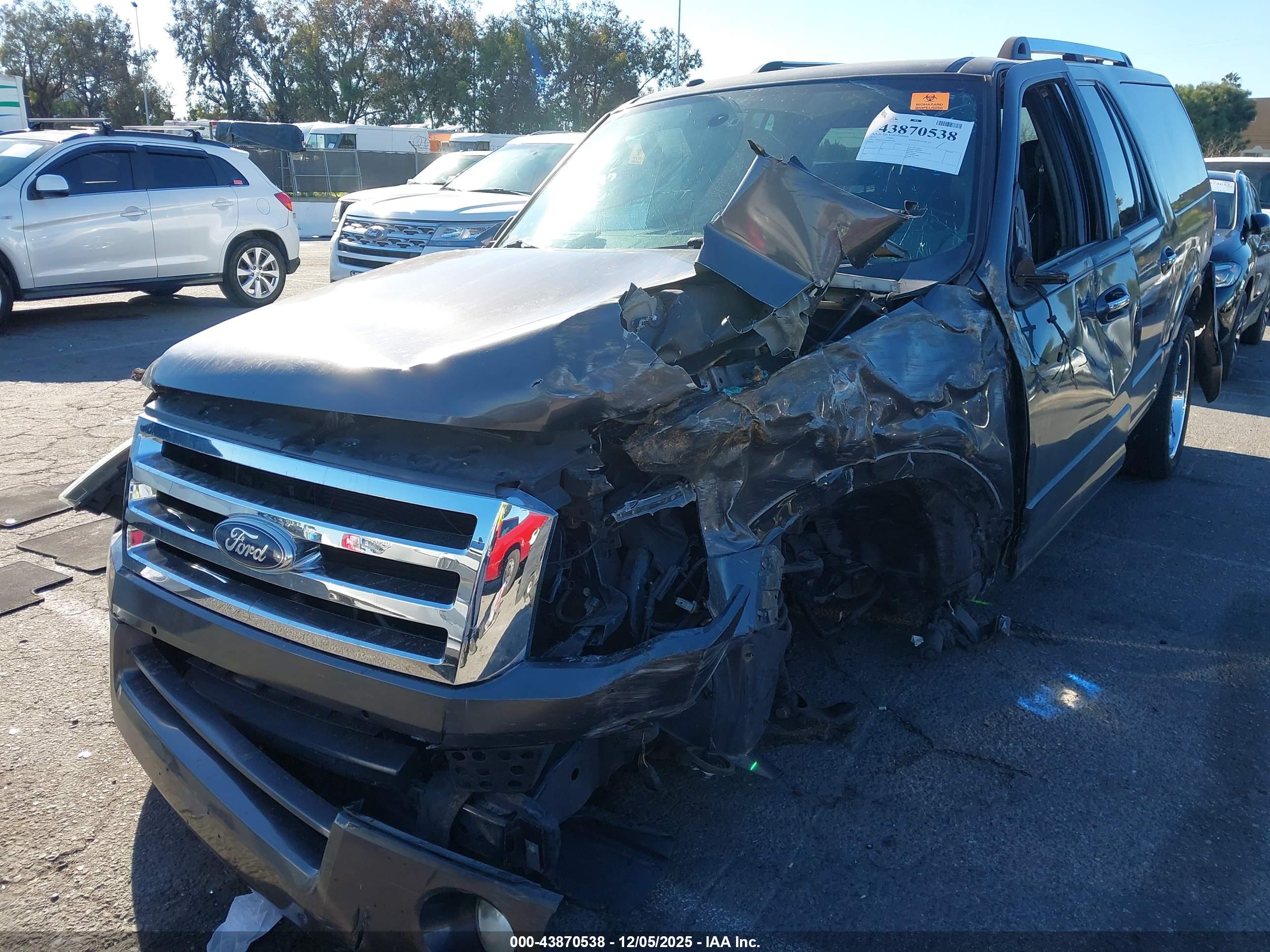 FORD EXPEDITION image 6