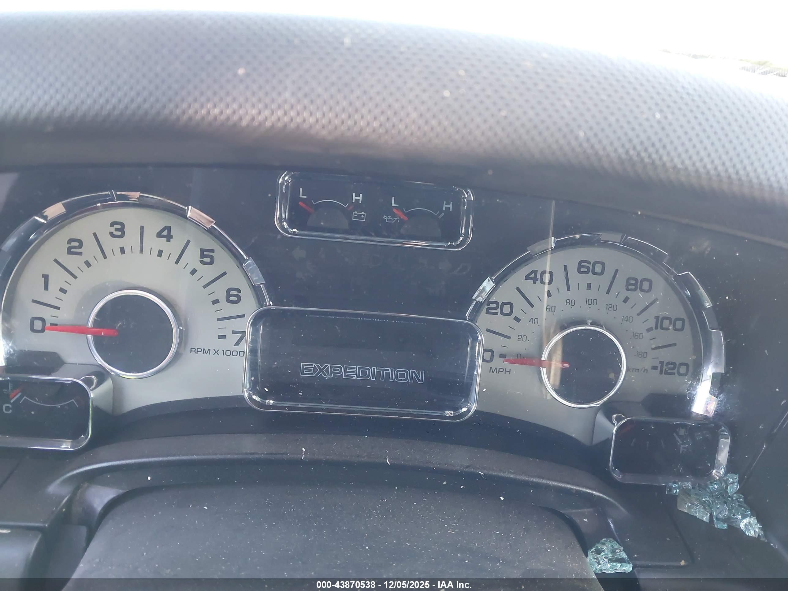 FORD EXPEDITION image 7