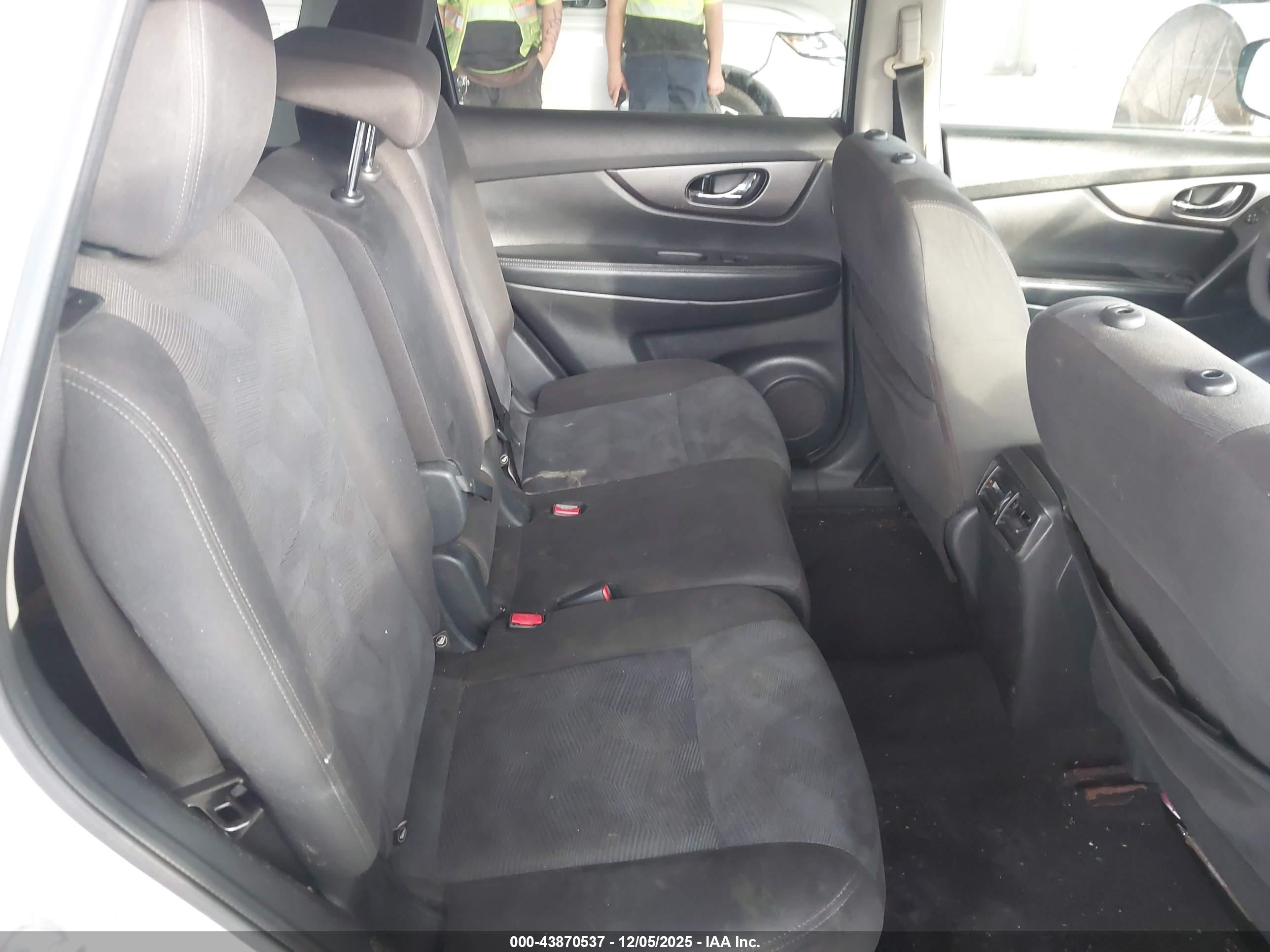 NISSAN ROGUE image 8