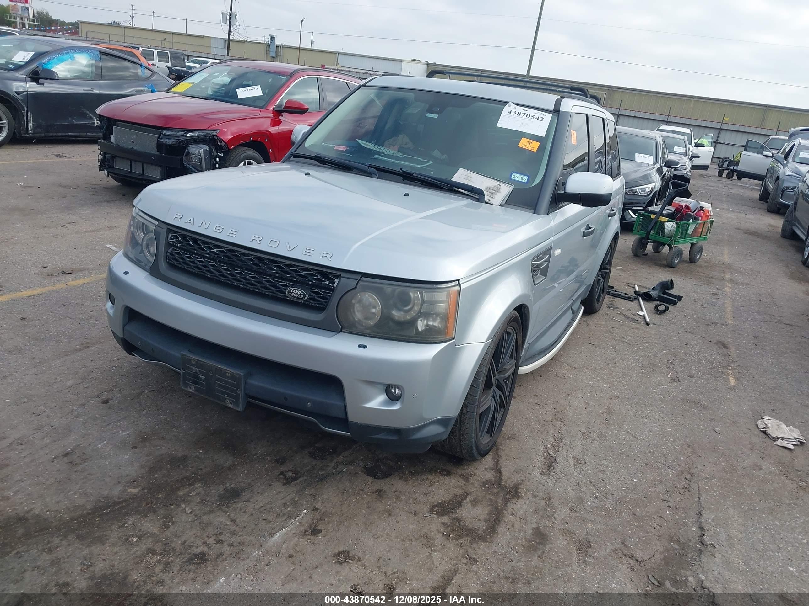 LAND ROVER image 2