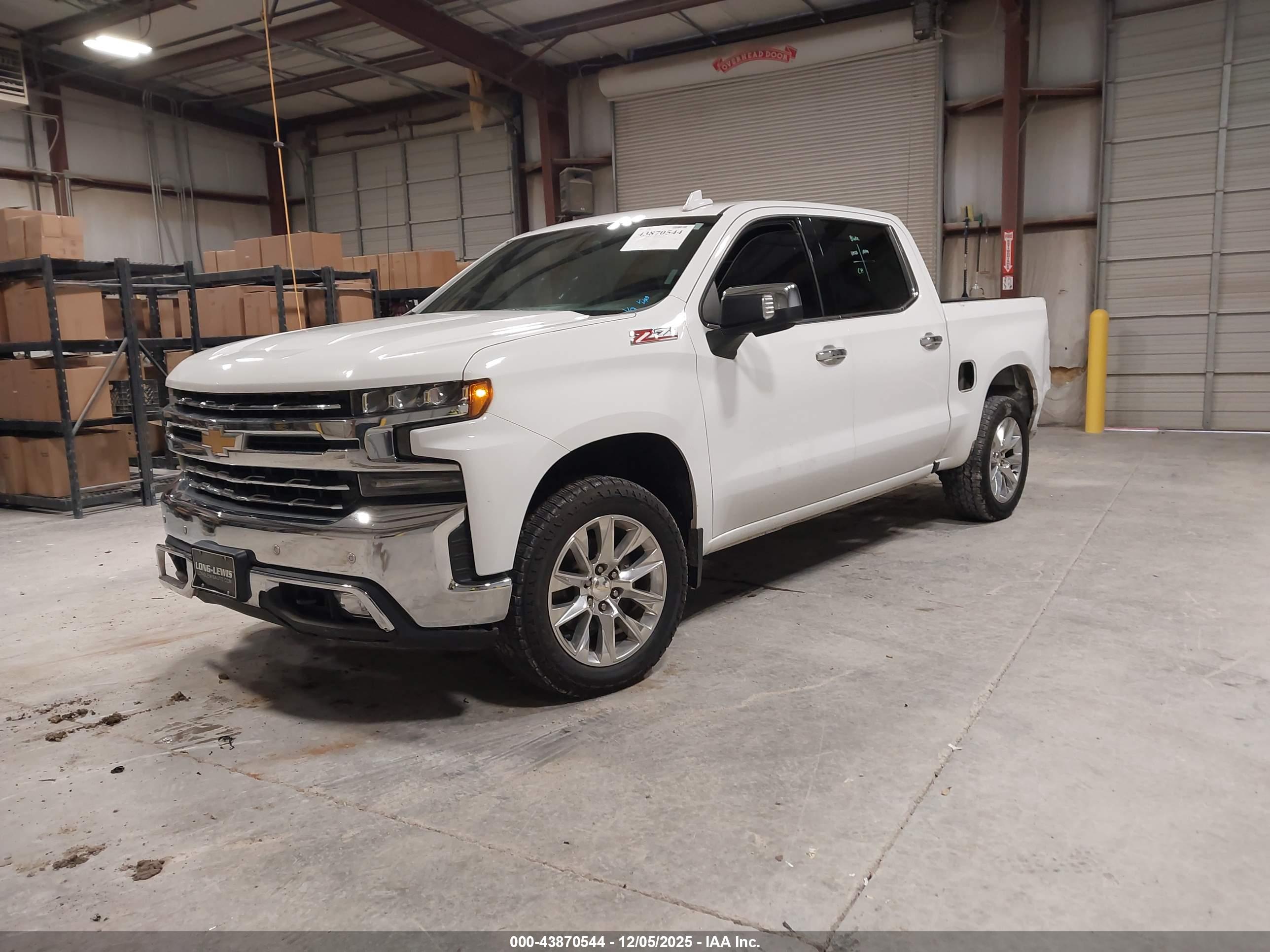 CHEVROLET SILVERADO image 2