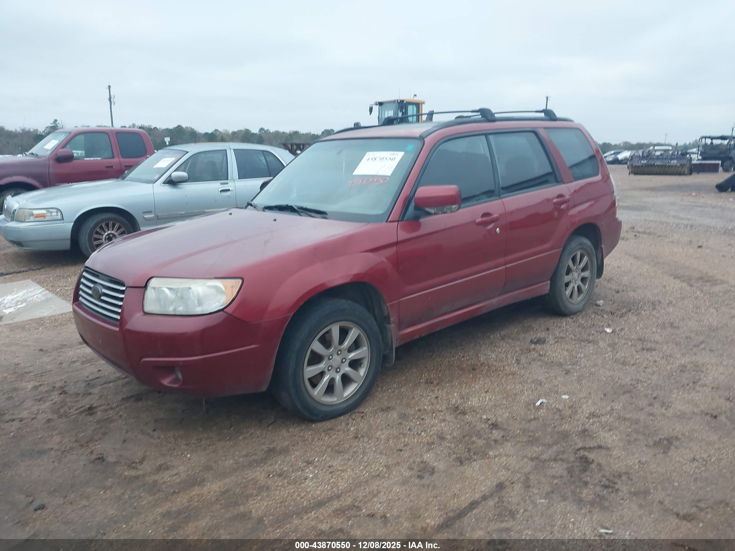 SUBARU FORESTER image 2