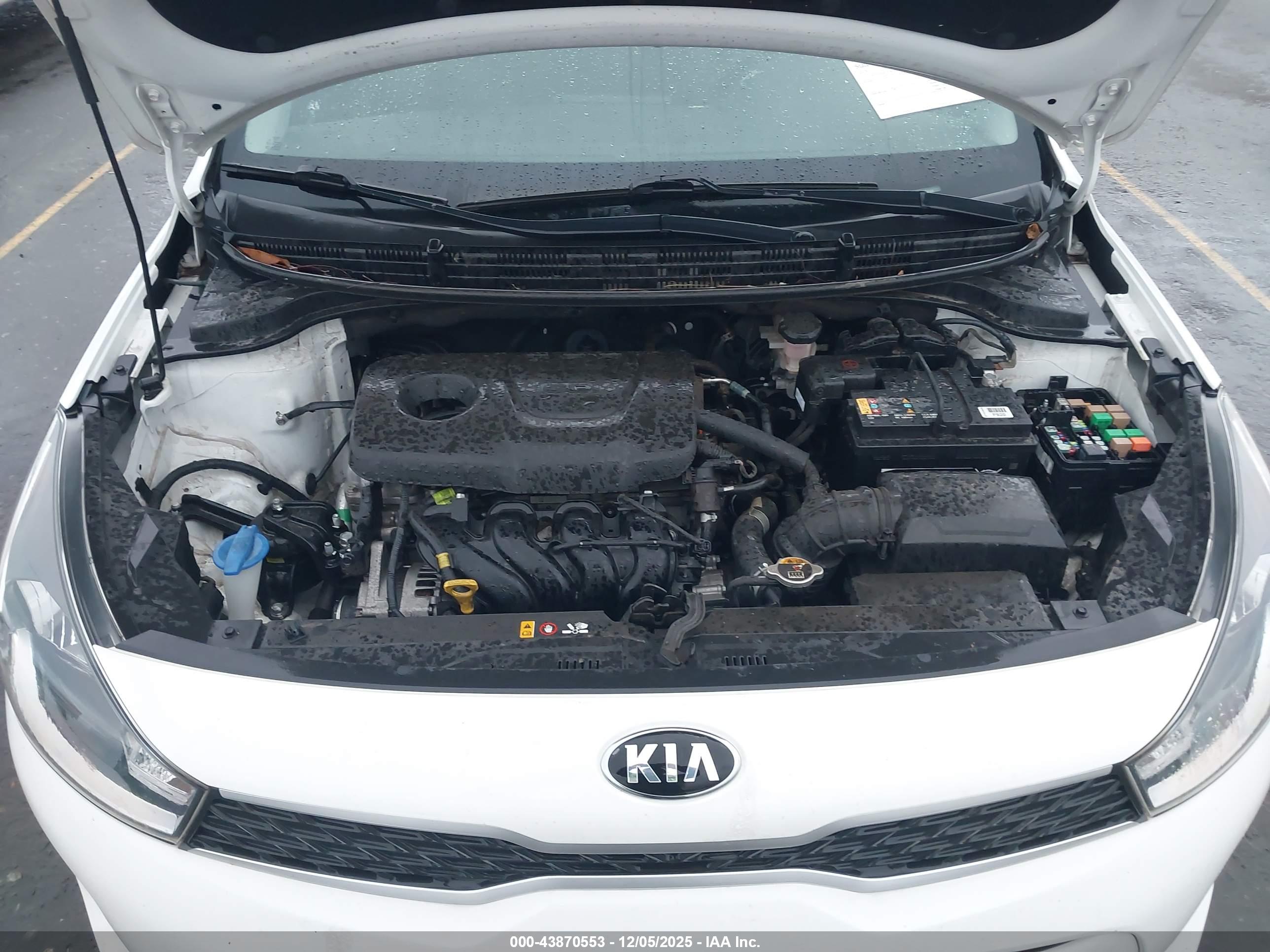 KIA RIO image 10