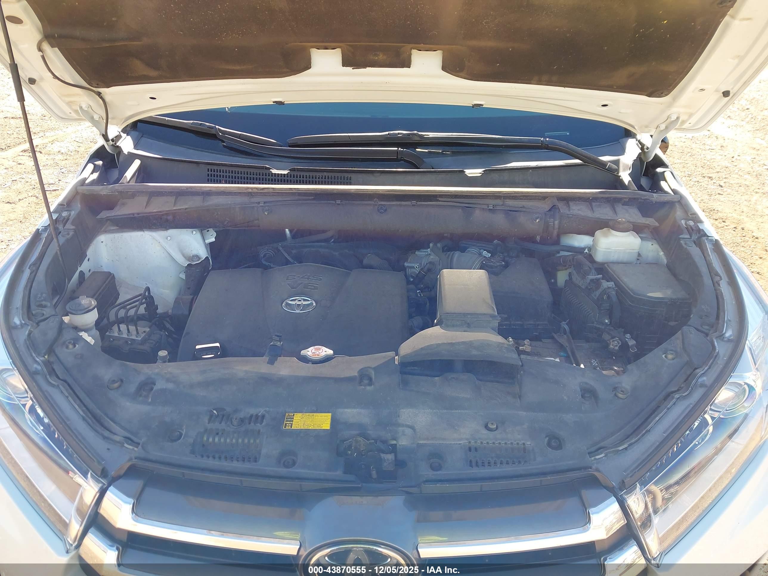 TOYOTA HIGHLANDER image 10