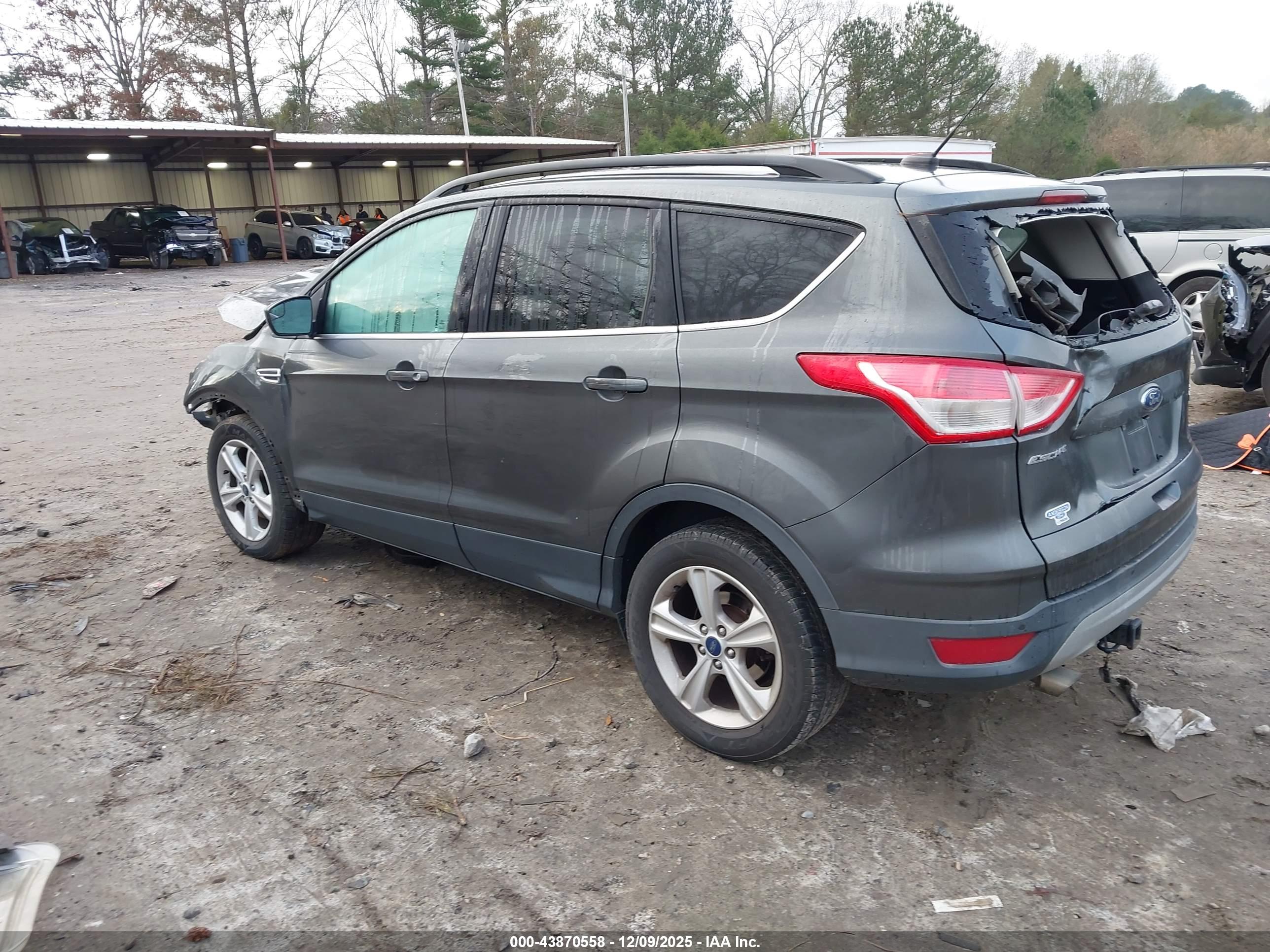 FORD ESCAPE image 3