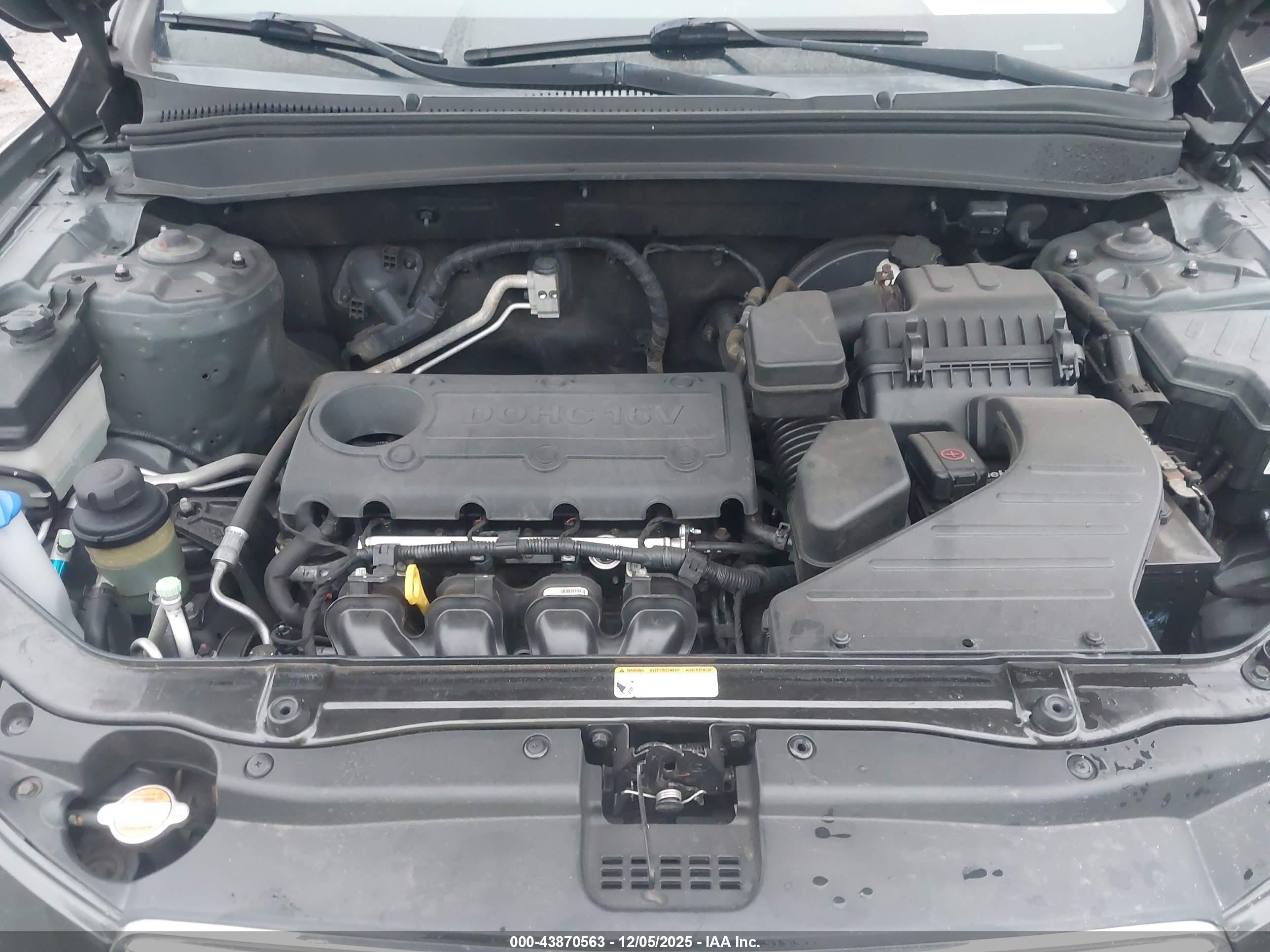 HYUNDAI SANTA image 10