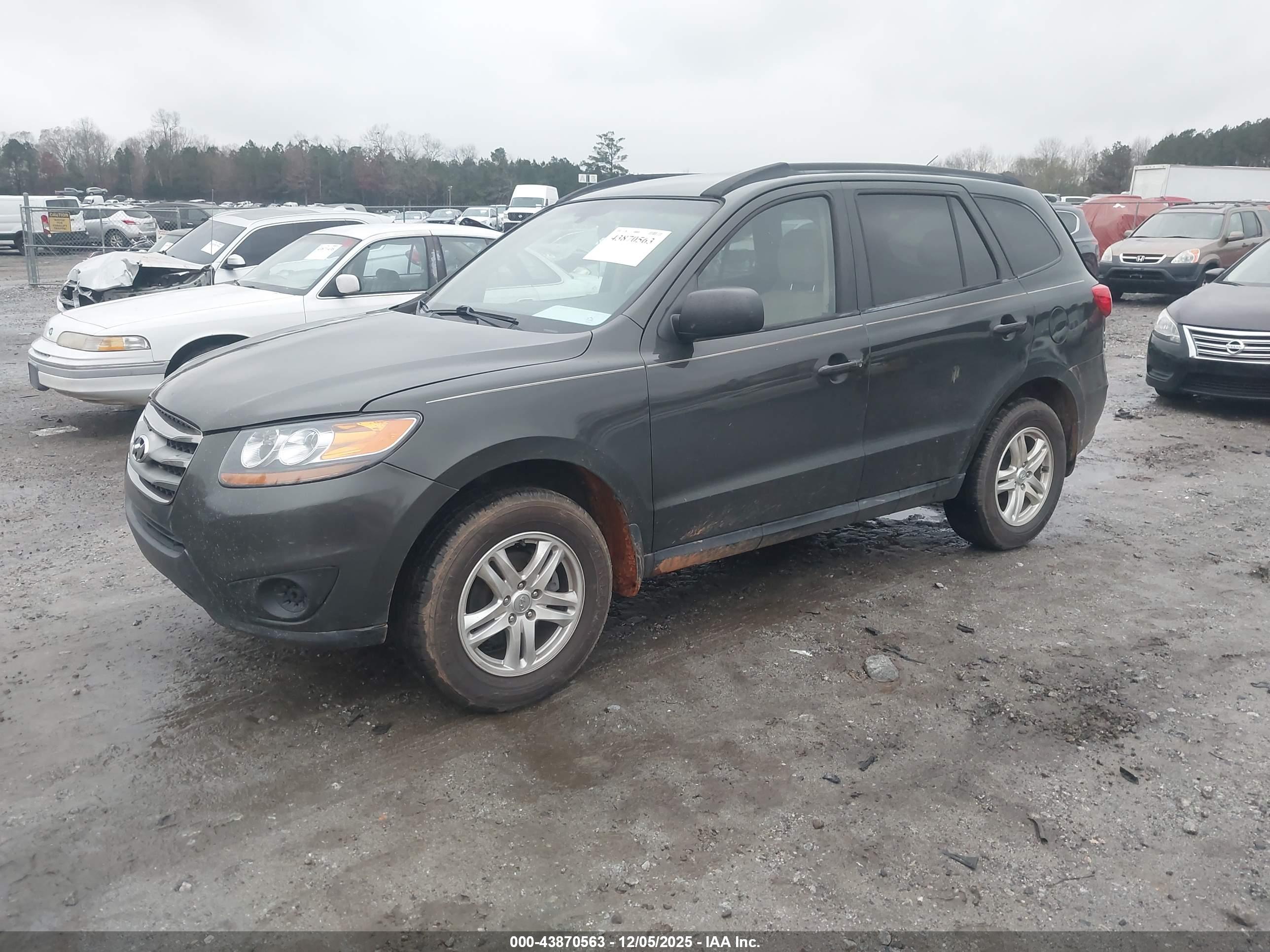 HYUNDAI SANTA image 2