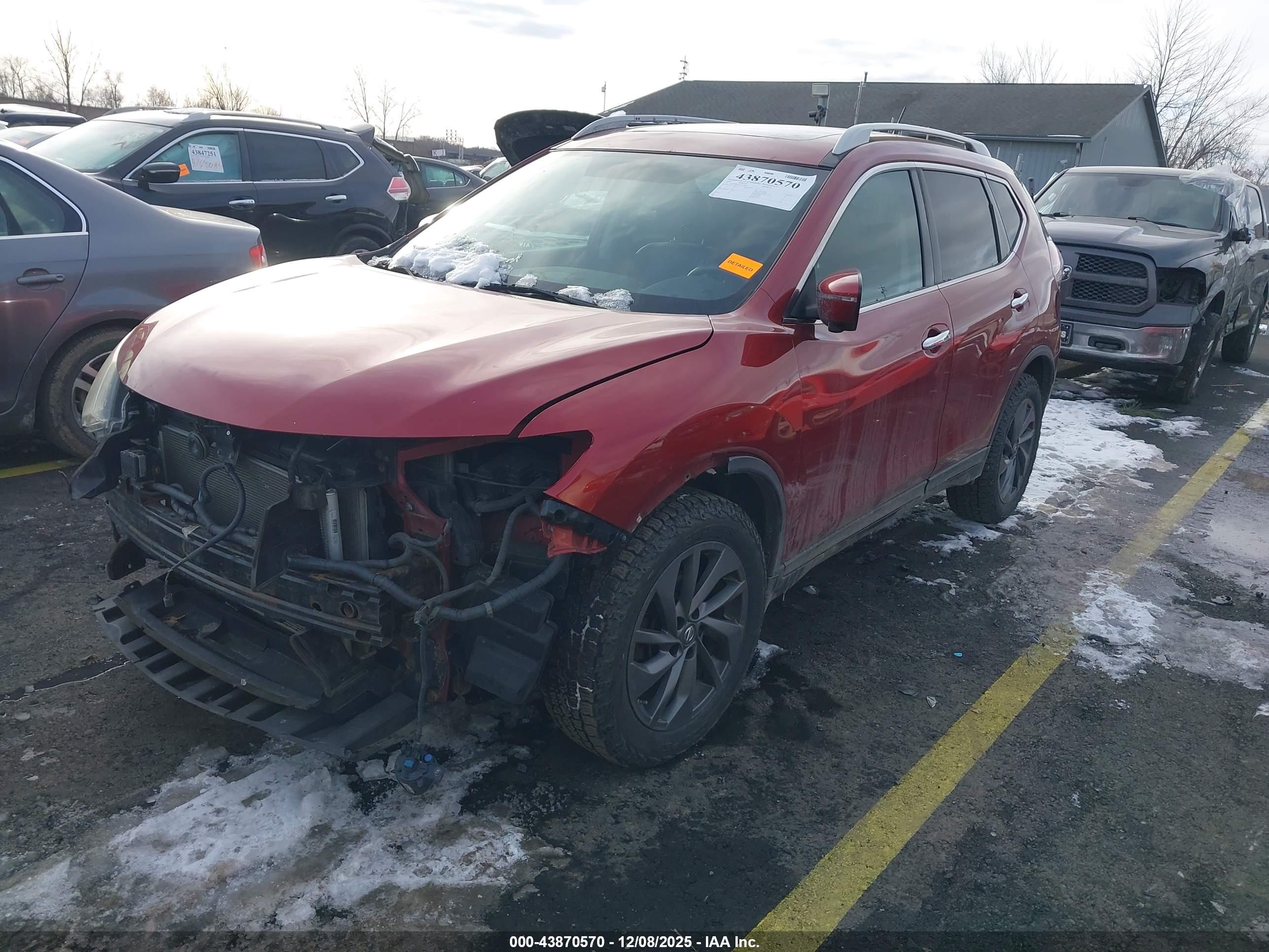 NISSAN ROGUE image 2