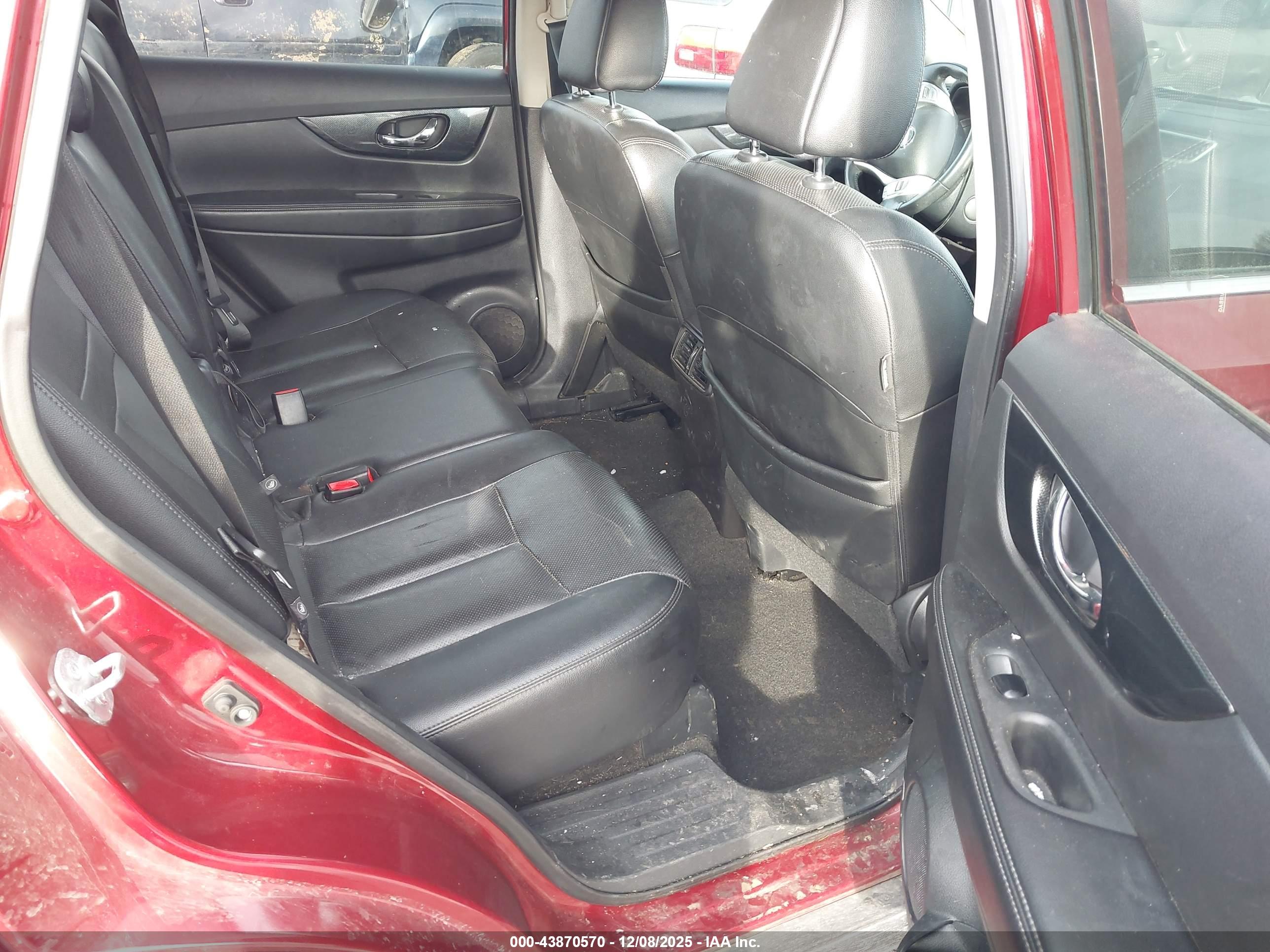 NISSAN ROGUE image 8