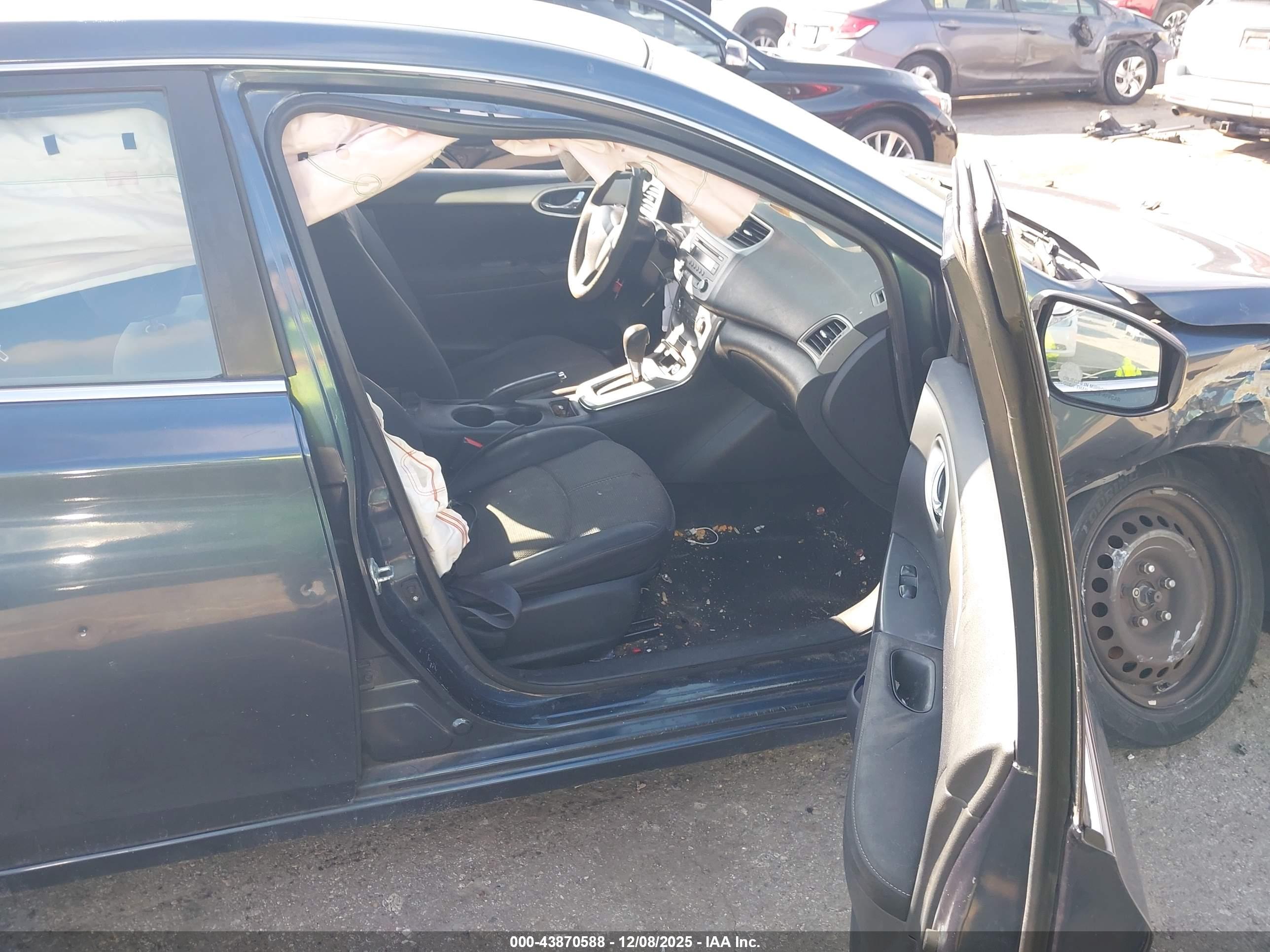 NISSAN SENTRA image 5
