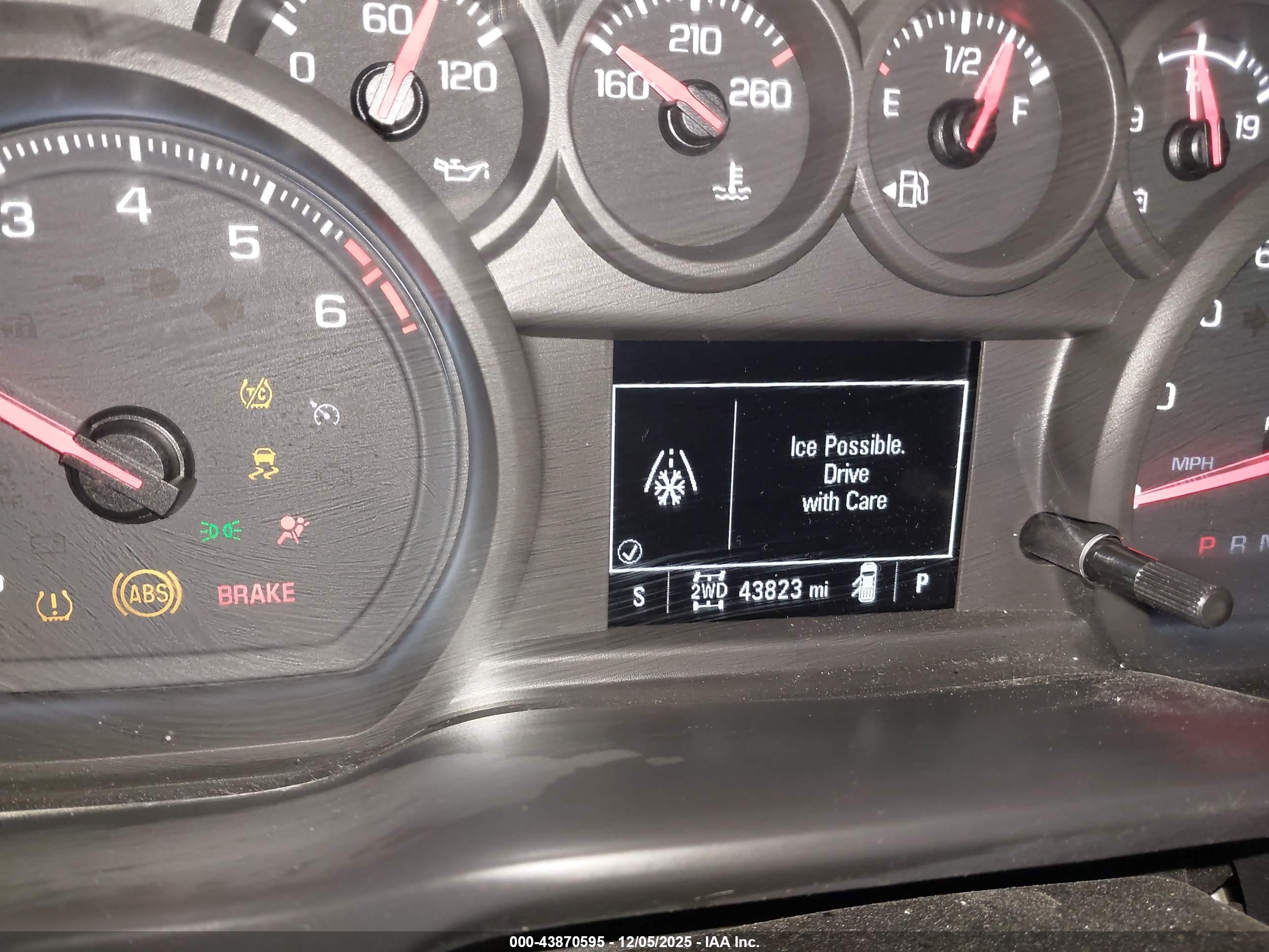 CHEVROLET SILVERADO image 7