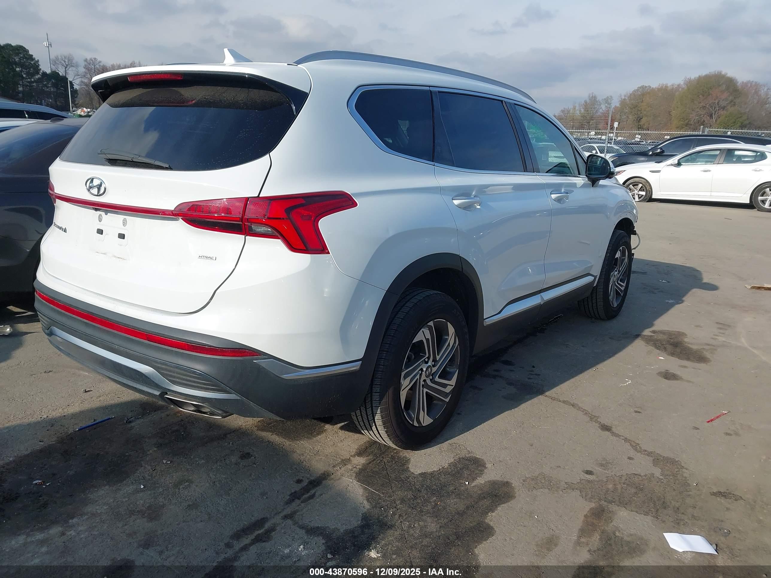 HYUNDAI SANTA image 4