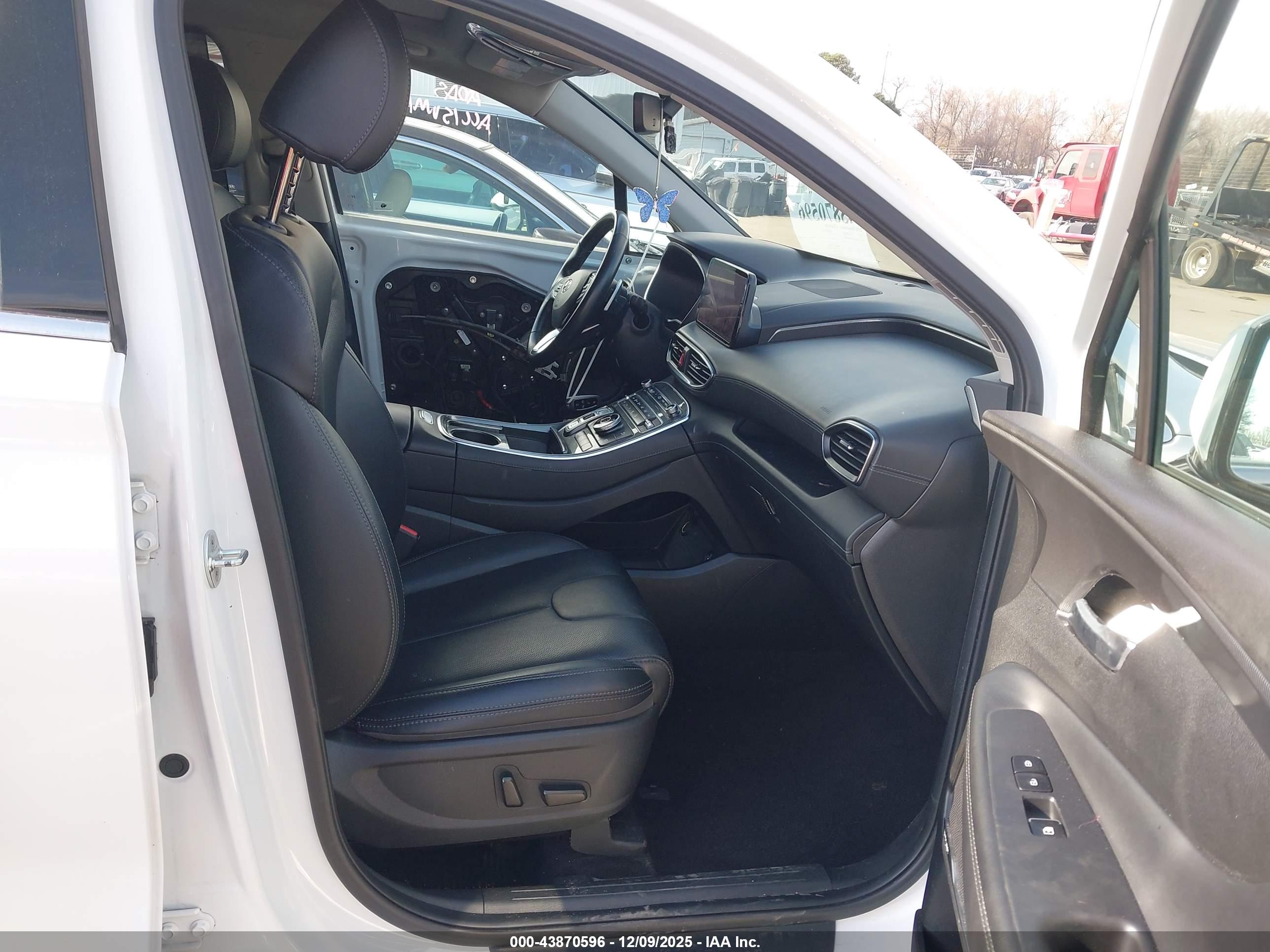 HYUNDAI SANTA image 5