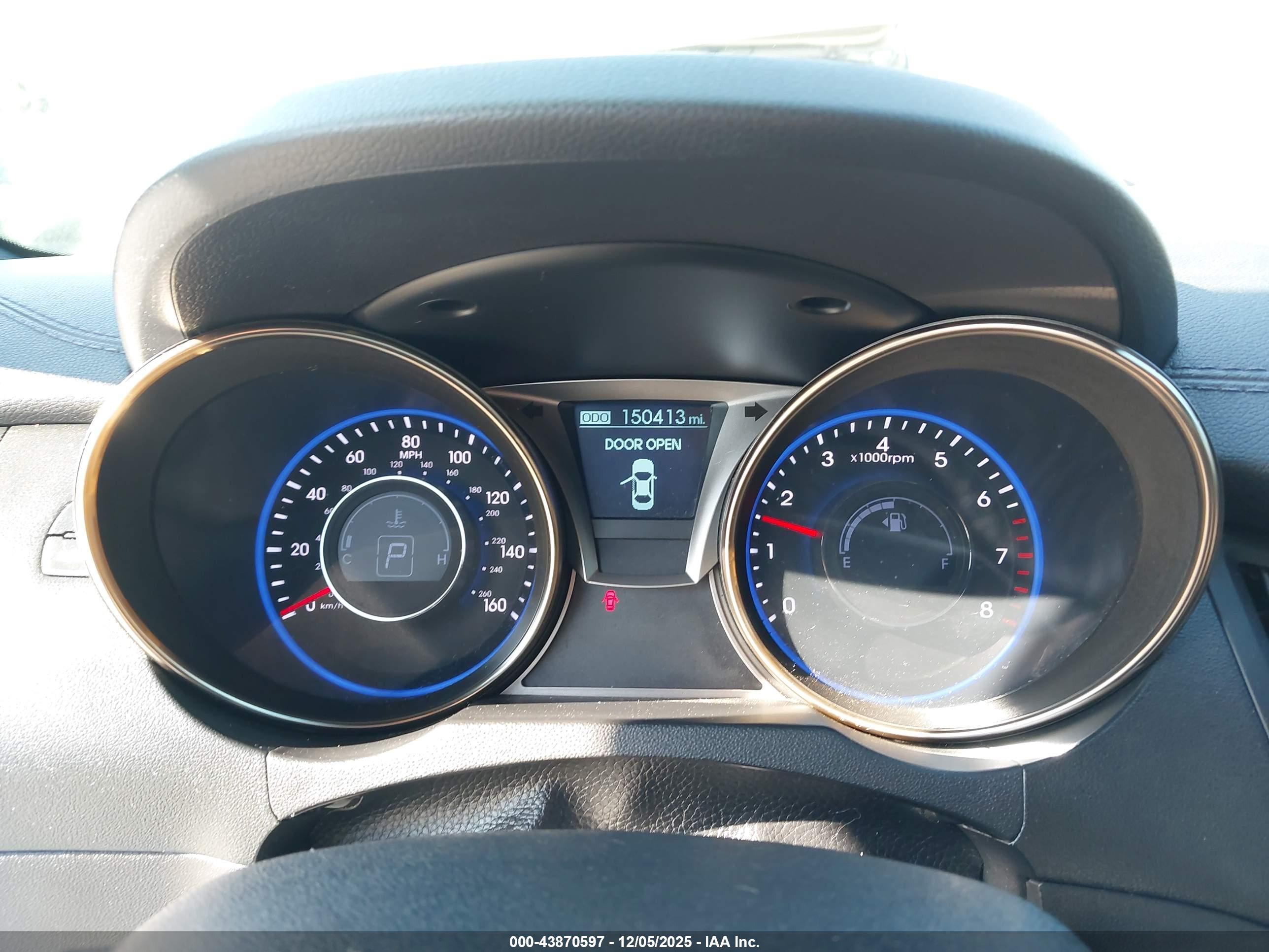 HYUNDAI GENESIS image 7