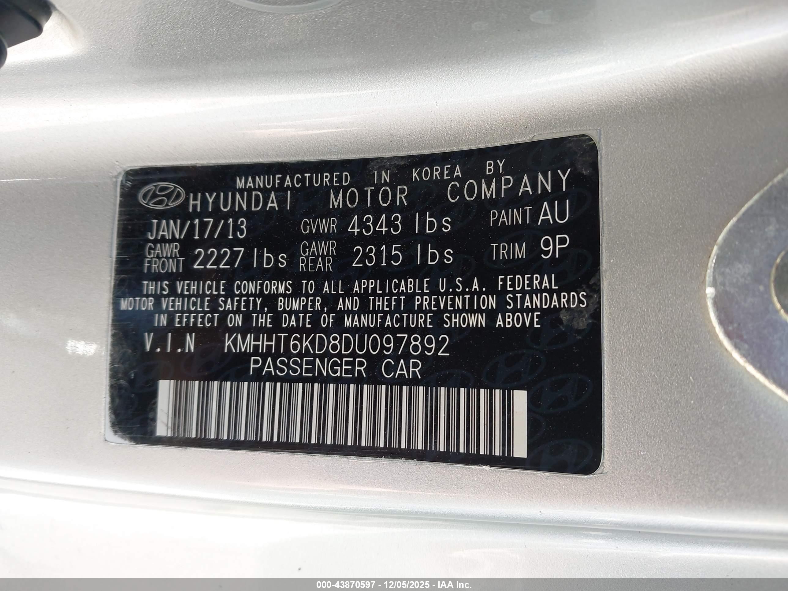 HYUNDAI GENESIS image 9