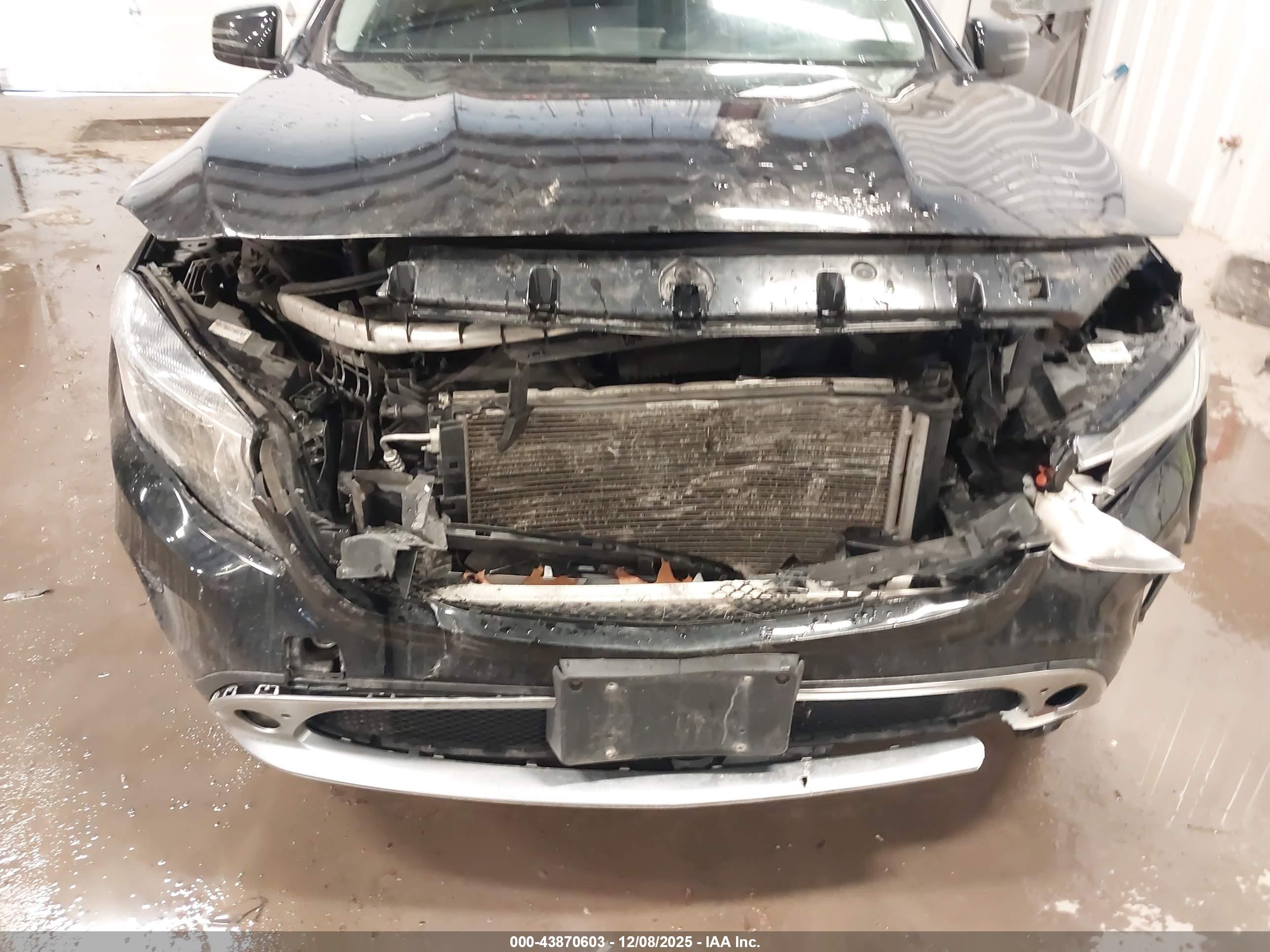 MERCEDES-BENZ GLA image 6