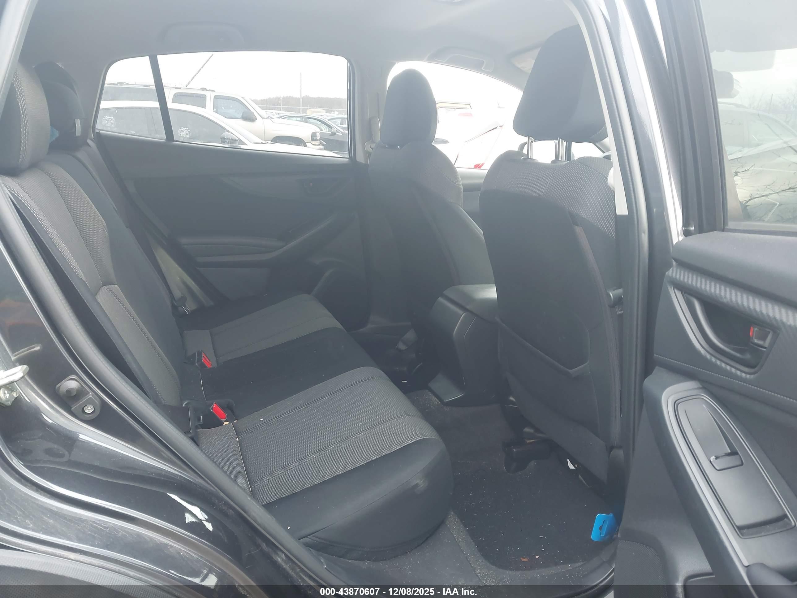 SUBARU CROSSTREK image 8