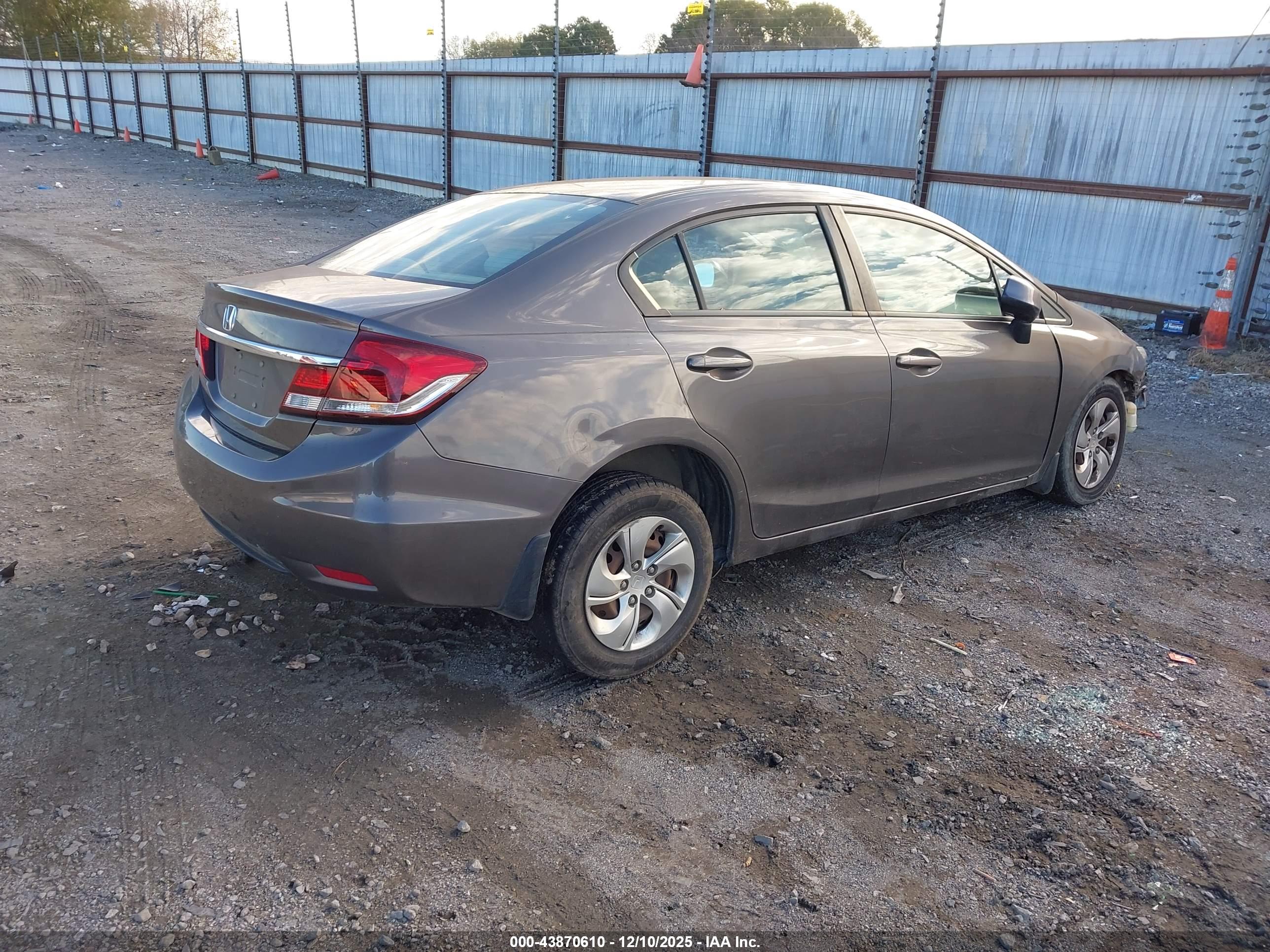 HONDA CIVIC image 4