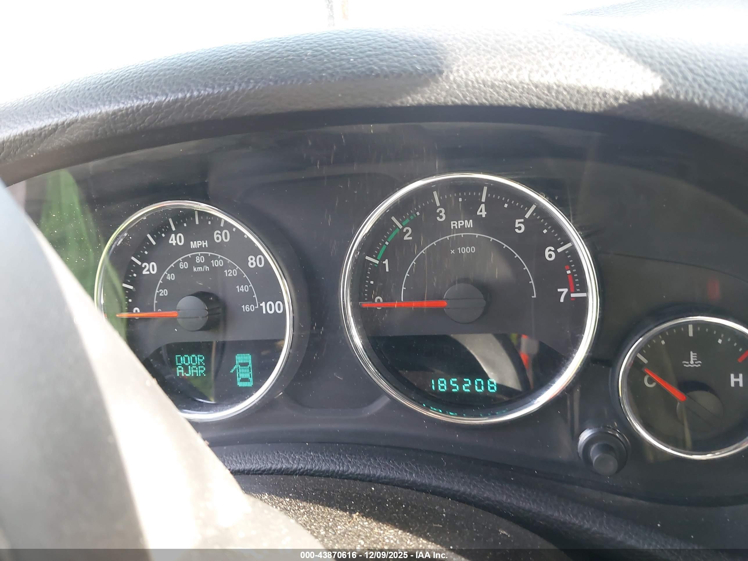 JEEP WRANGLER image 7