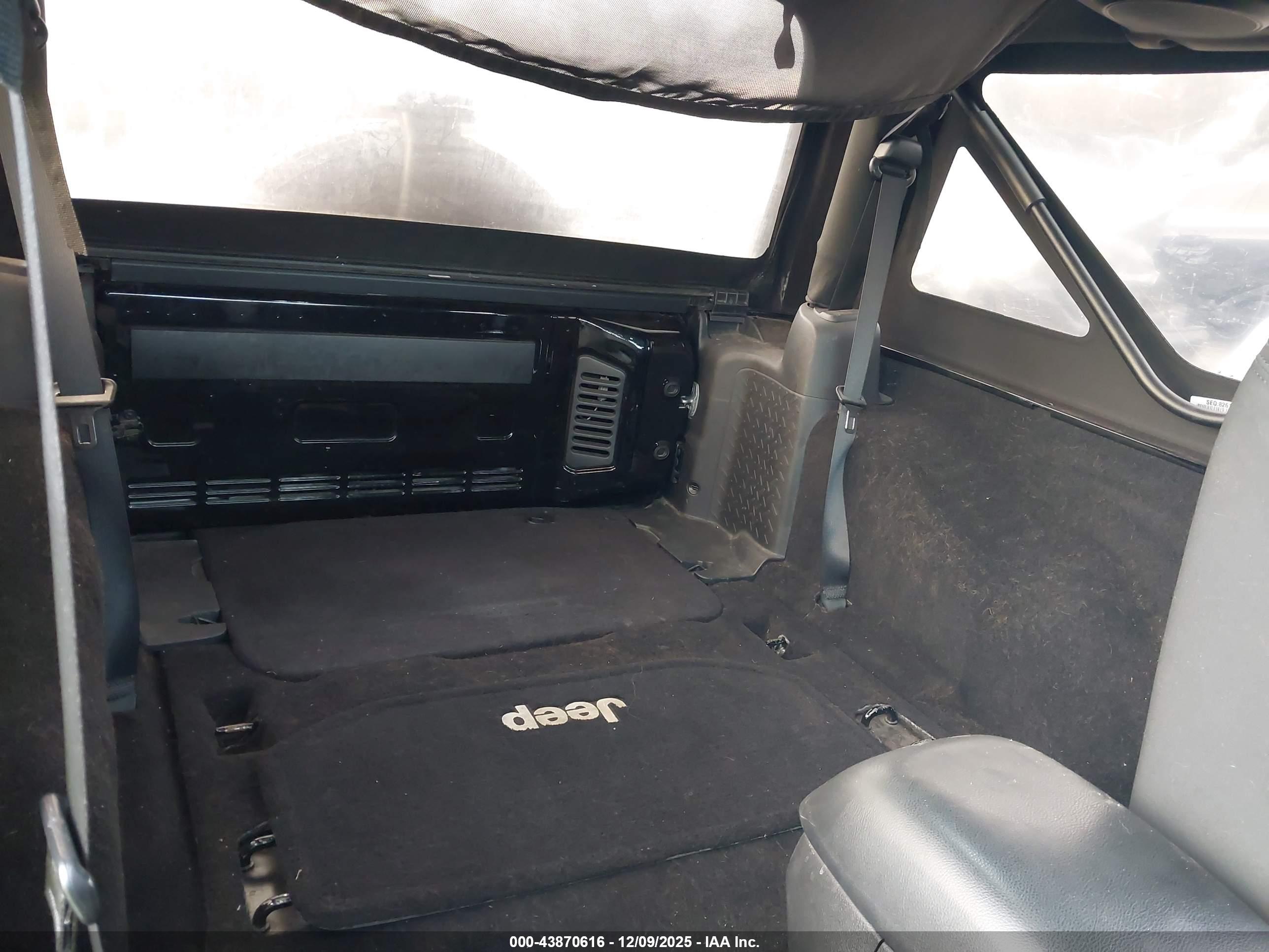 JEEP WRANGLER image 8