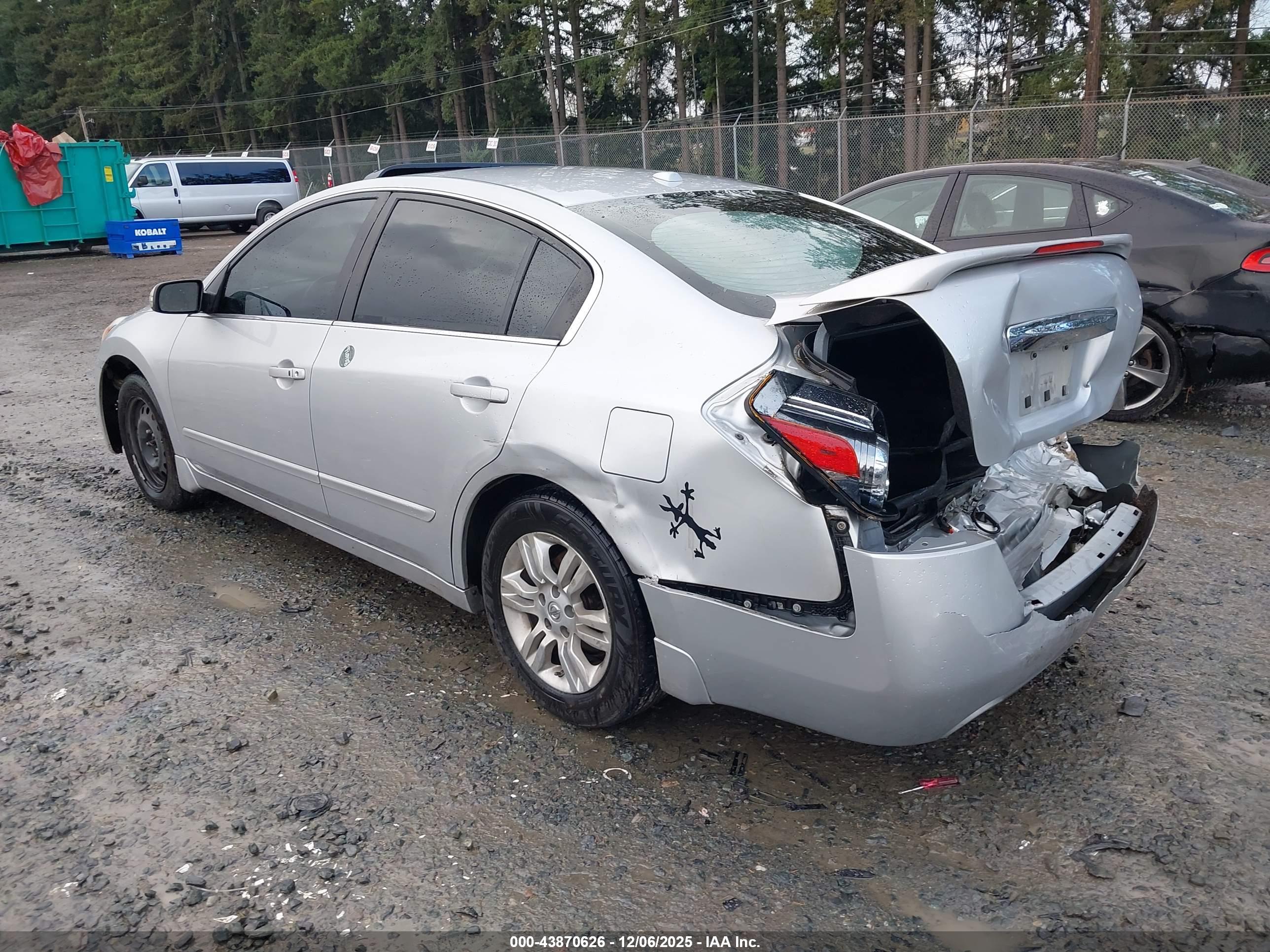 NISSAN ALTIMA image 3