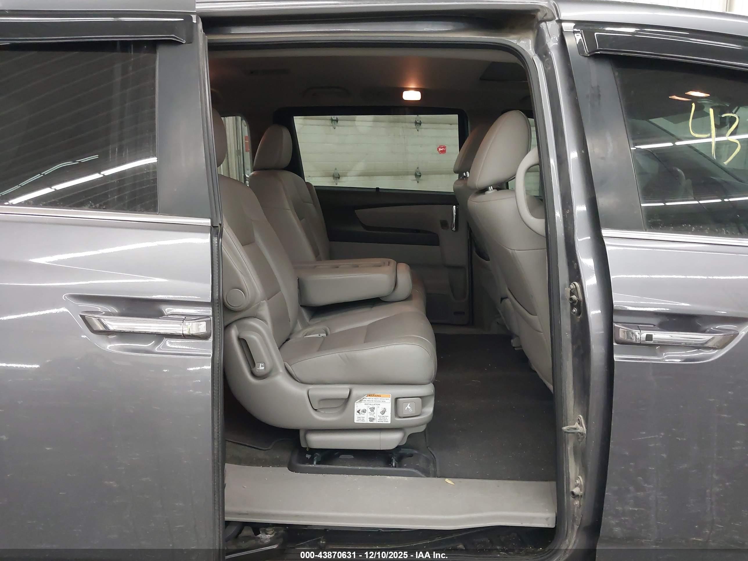HONDA ODYSSEY image 8