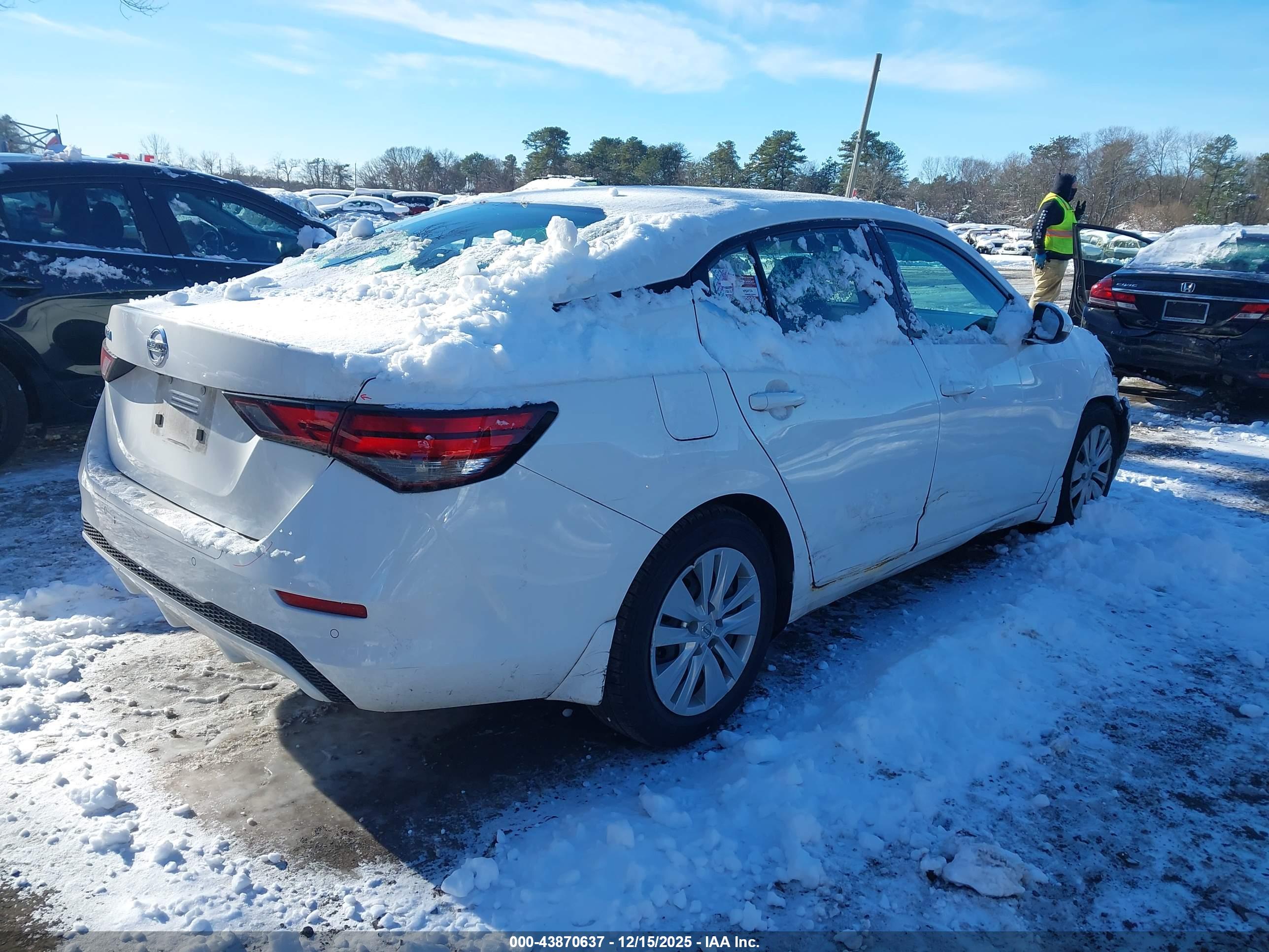 NISSAN SENTRA image 4