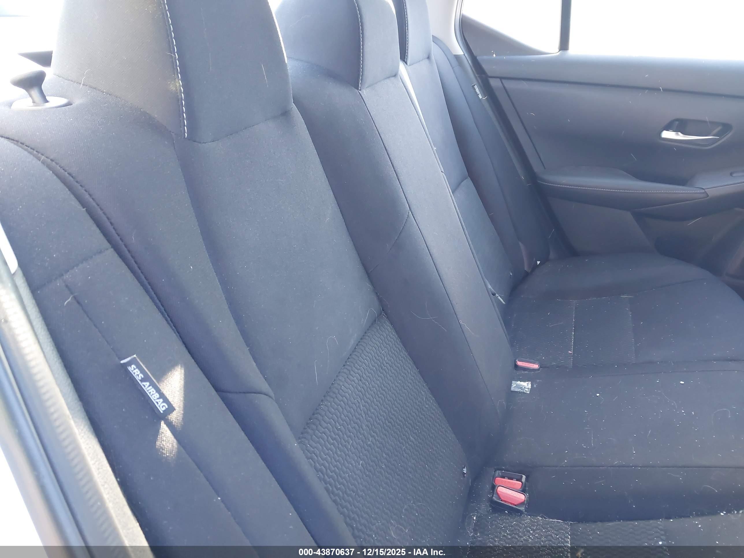 NISSAN SENTRA image 8