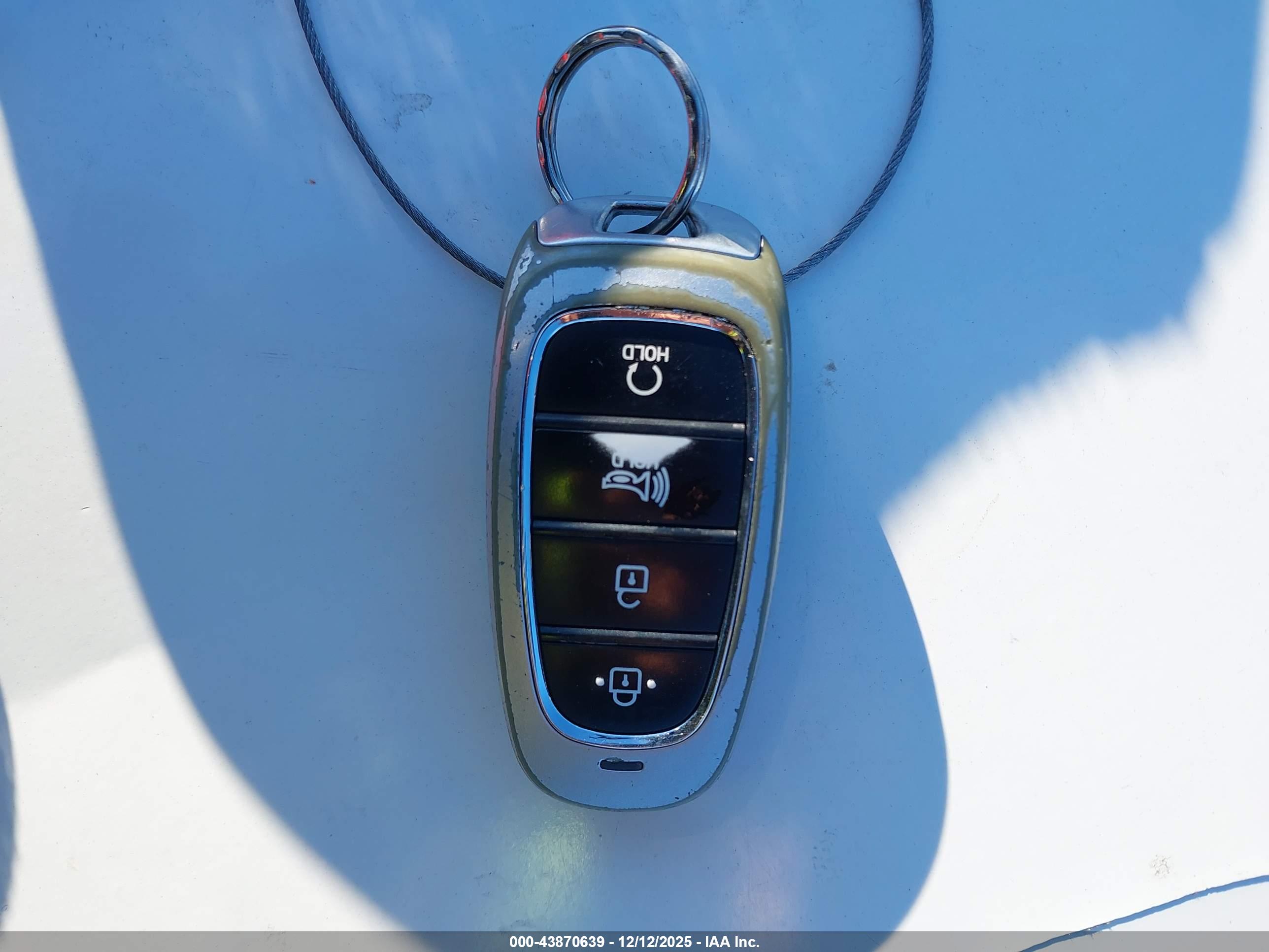 HYUNDAI TUCSON image 11