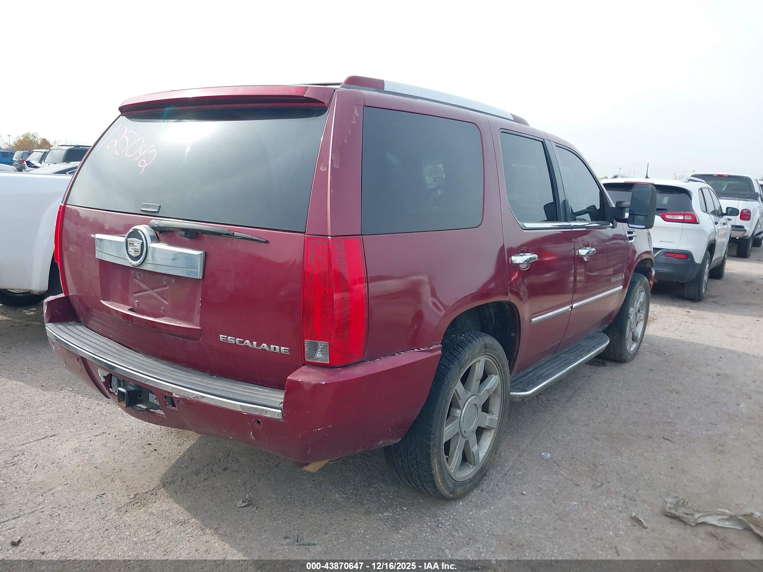 CADILLAC ESCALADE image 4