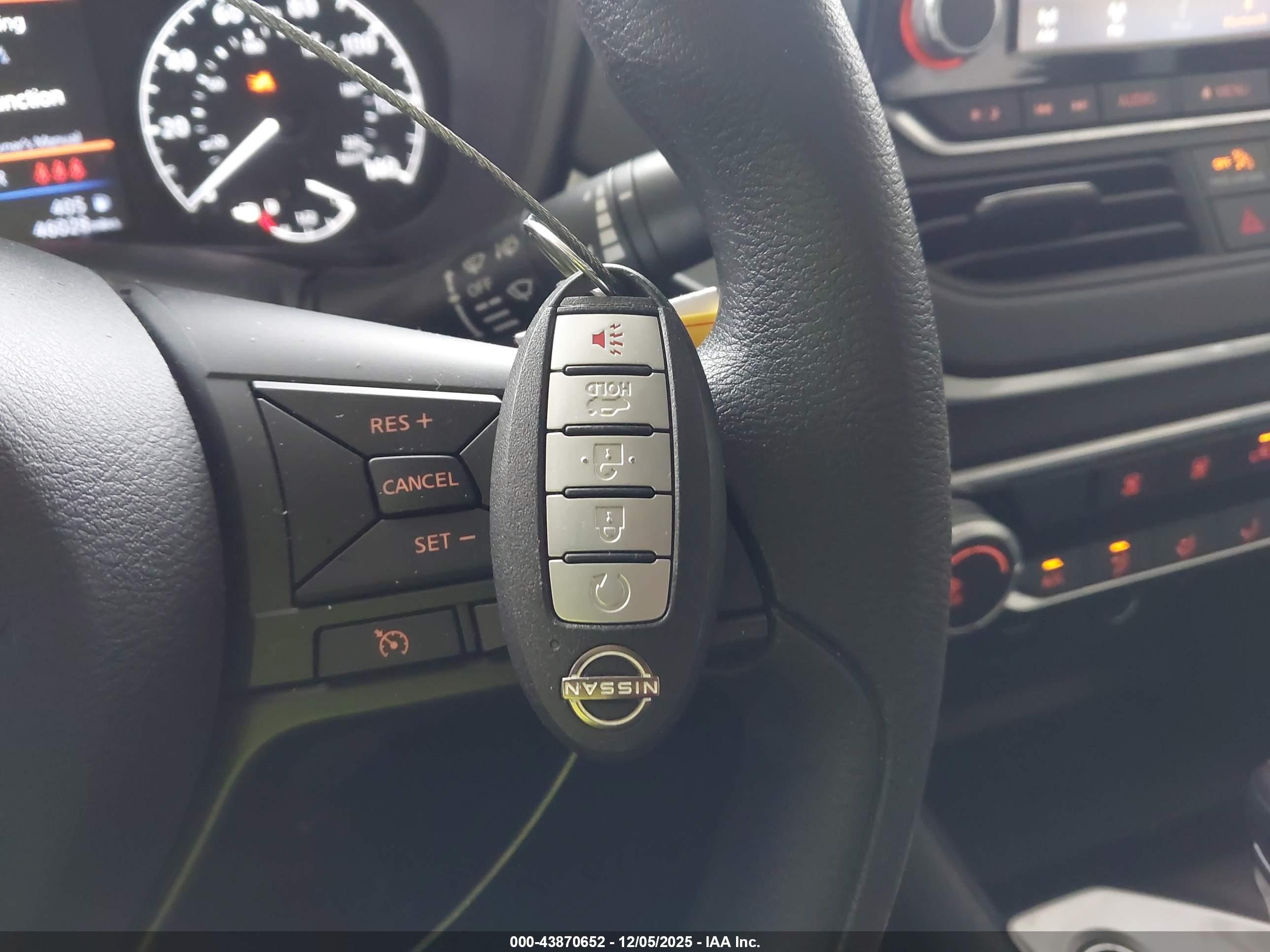 NISSAN ALTIMA image 11