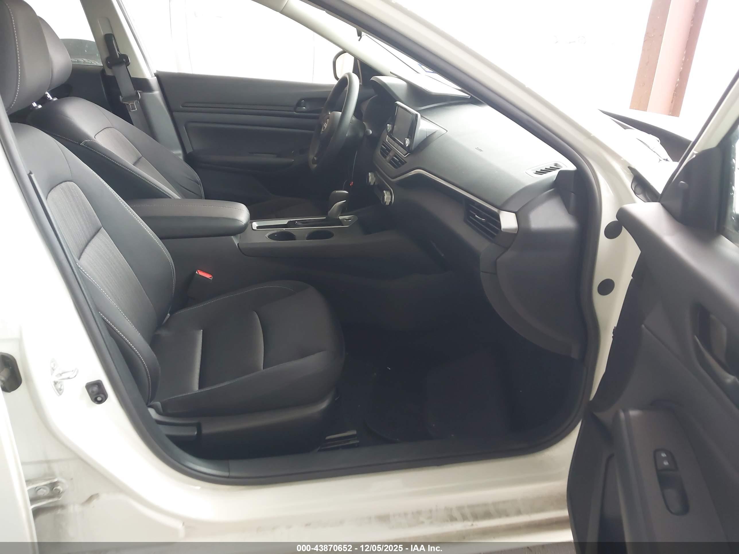 NISSAN ALTIMA image 5