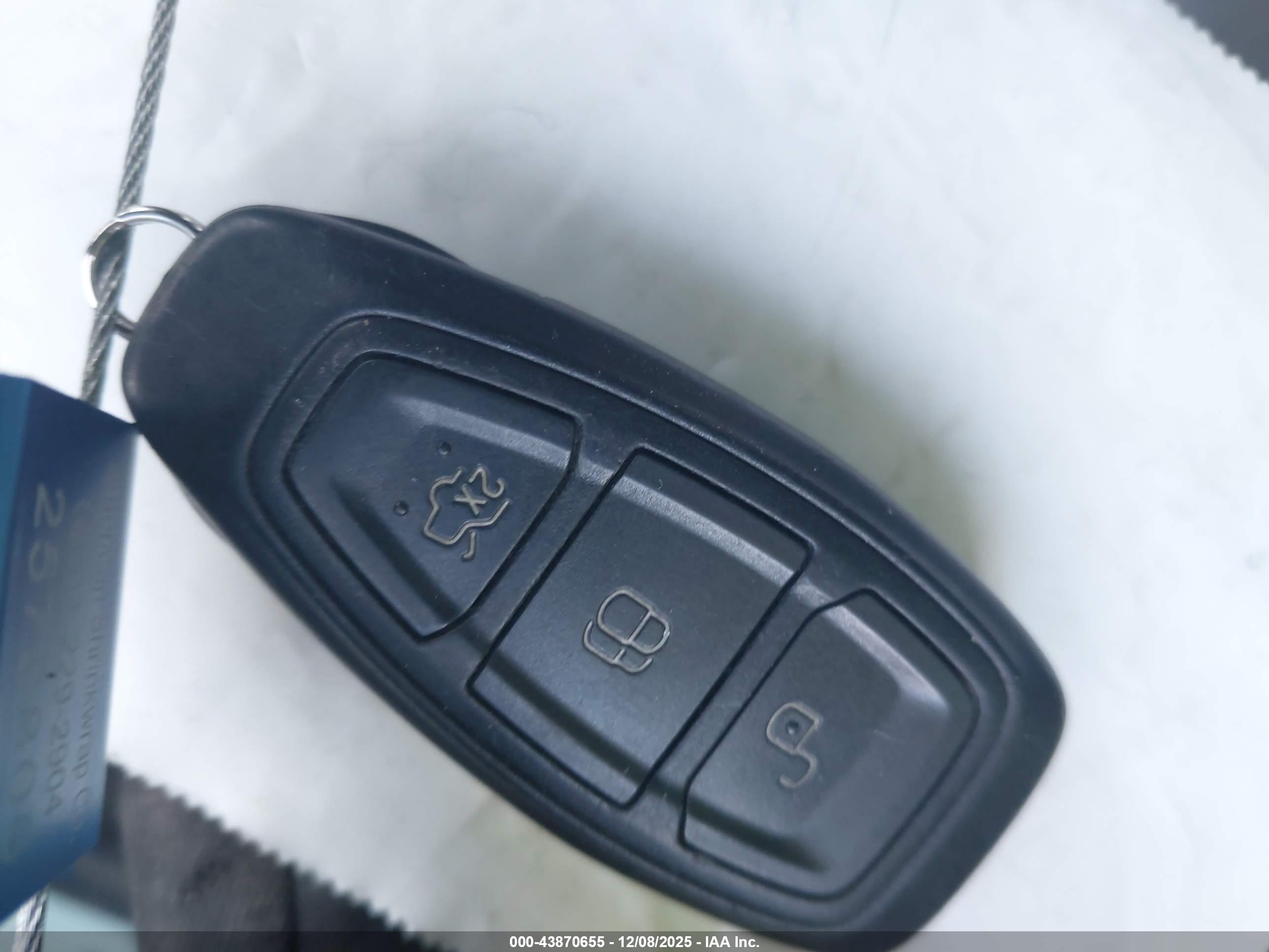 FORD FIESTA image 11